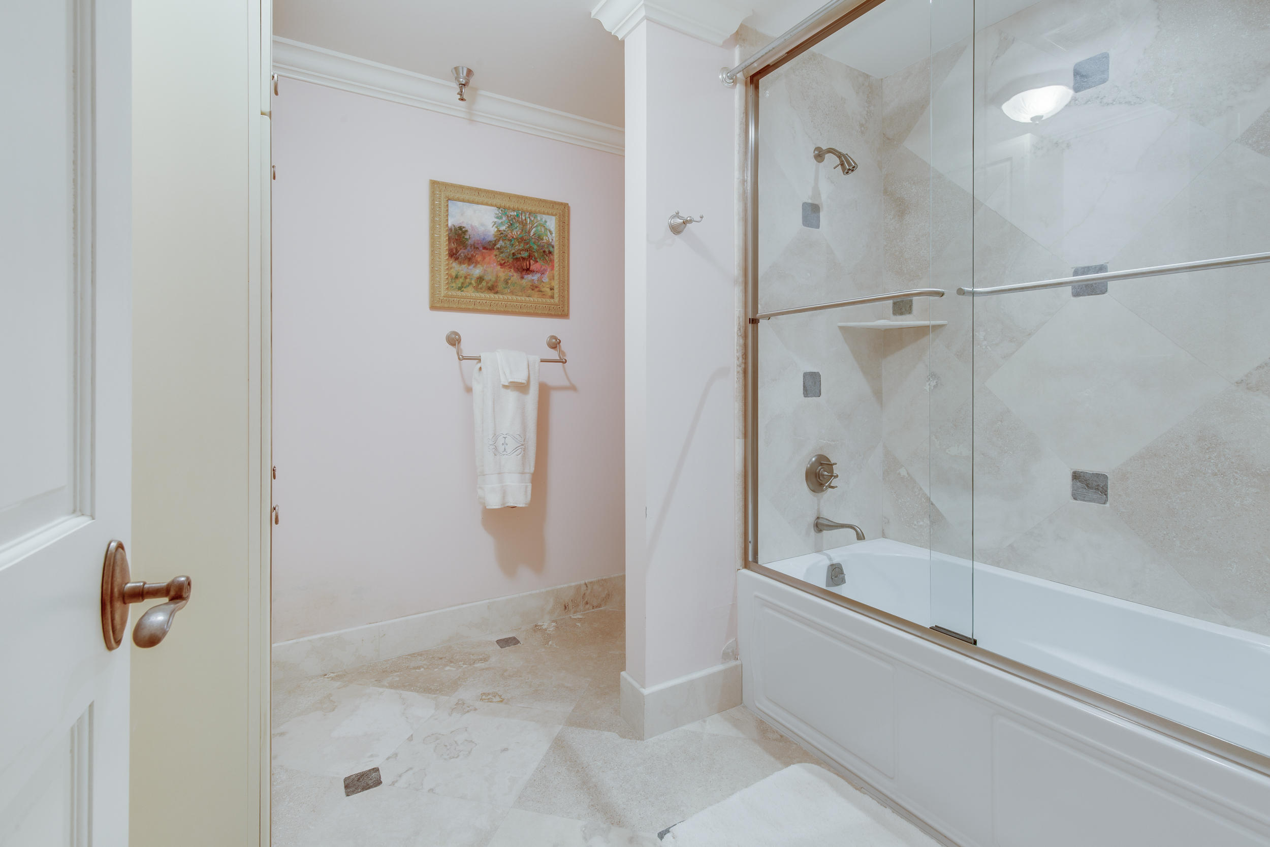 REGENCY TOWERS - Residential