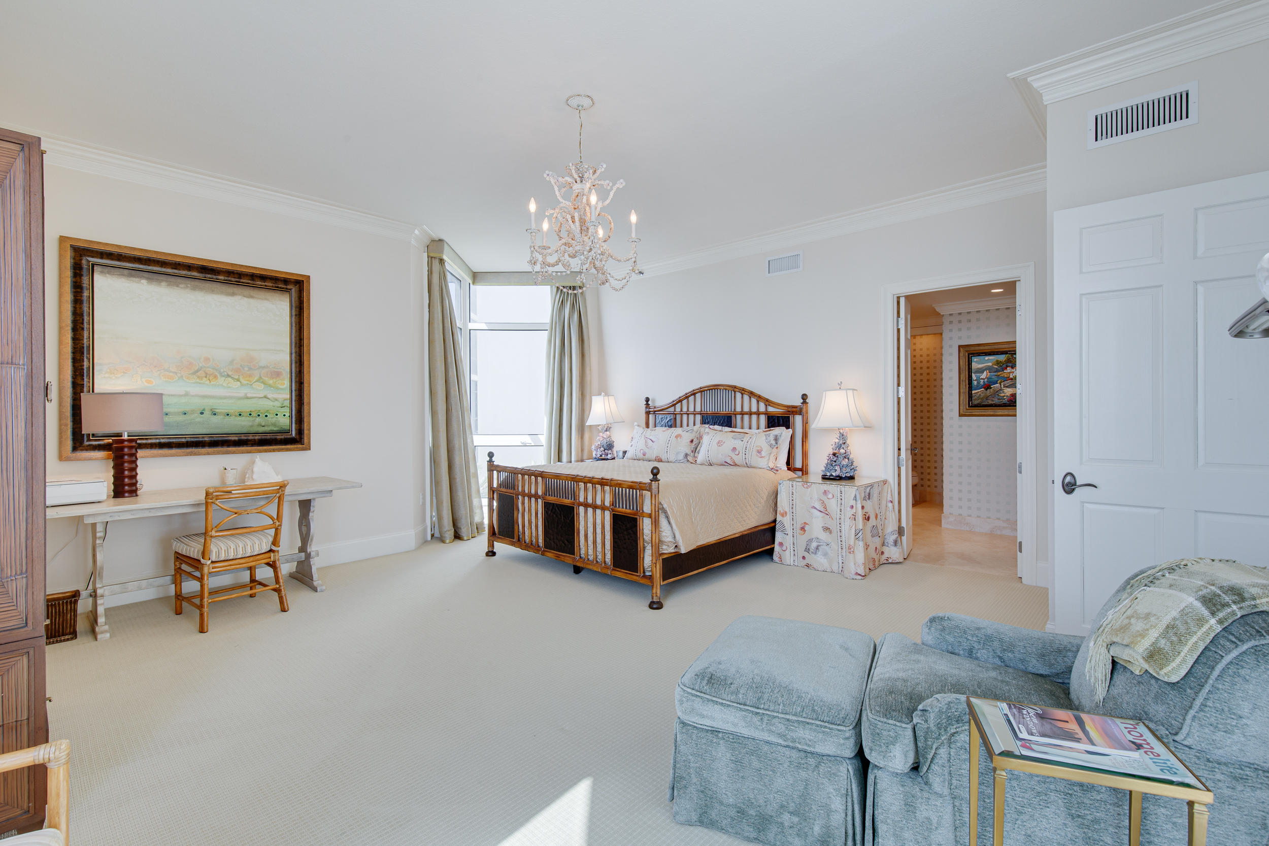 REGENCY TOWERS - Residential