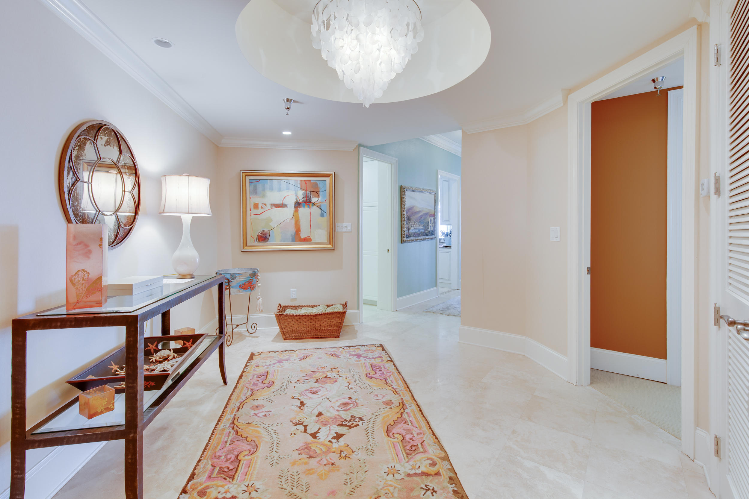 REGENCY TOWERS - Residential