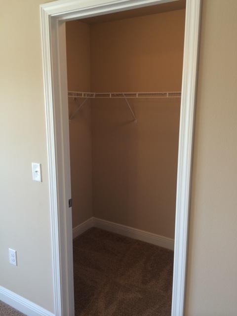 RESERVE POINTE - Residential Lease