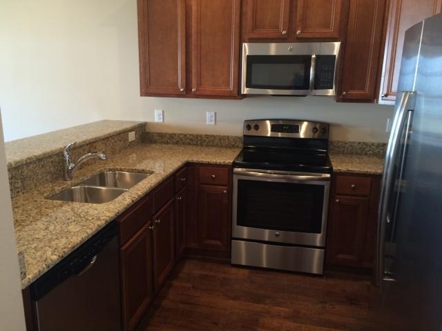 RESERVE POINTE - Residential Lease