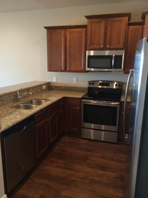 RESERVE POINTE - Residential Lease