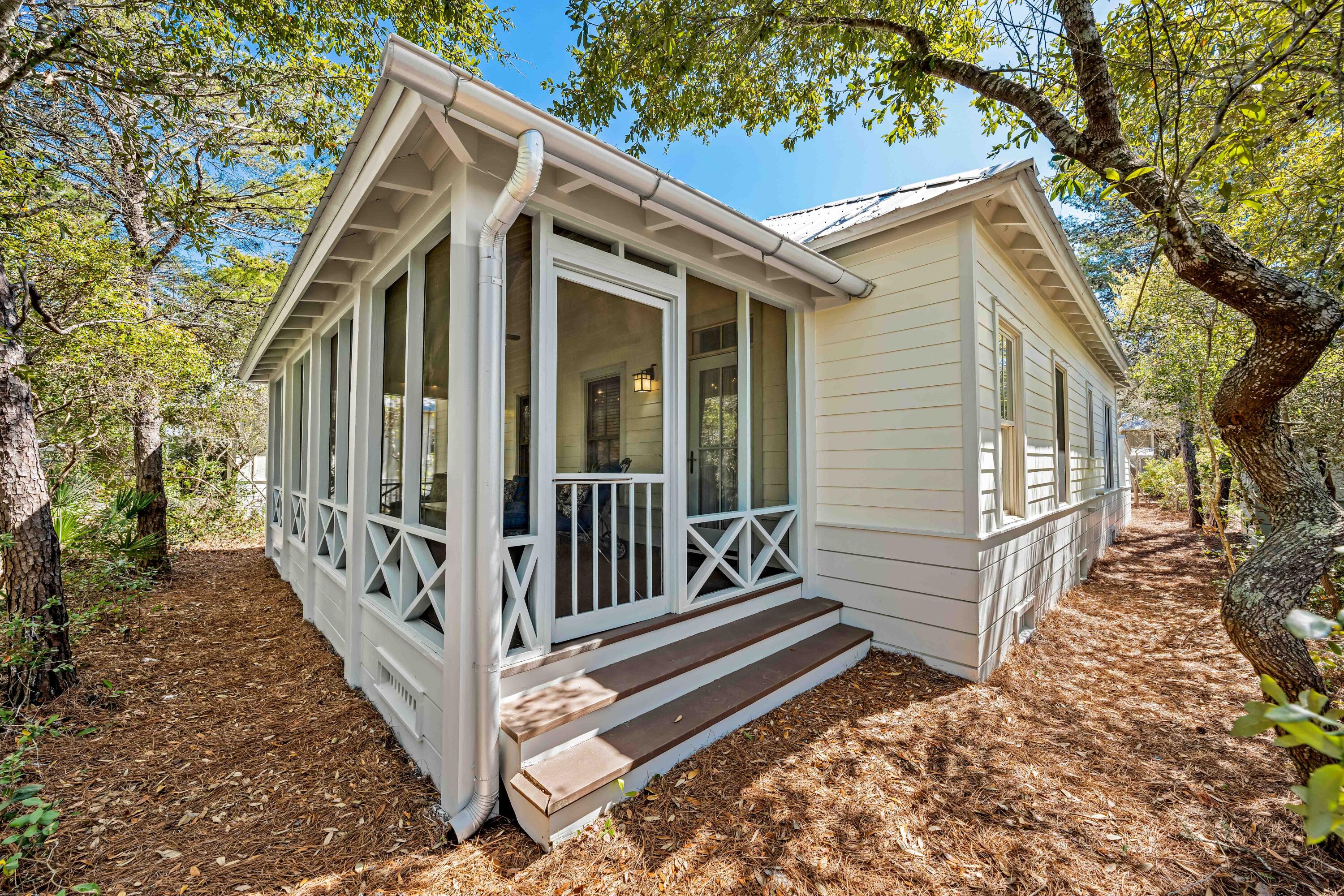 MAGNOLIA COTTAGES - Residential