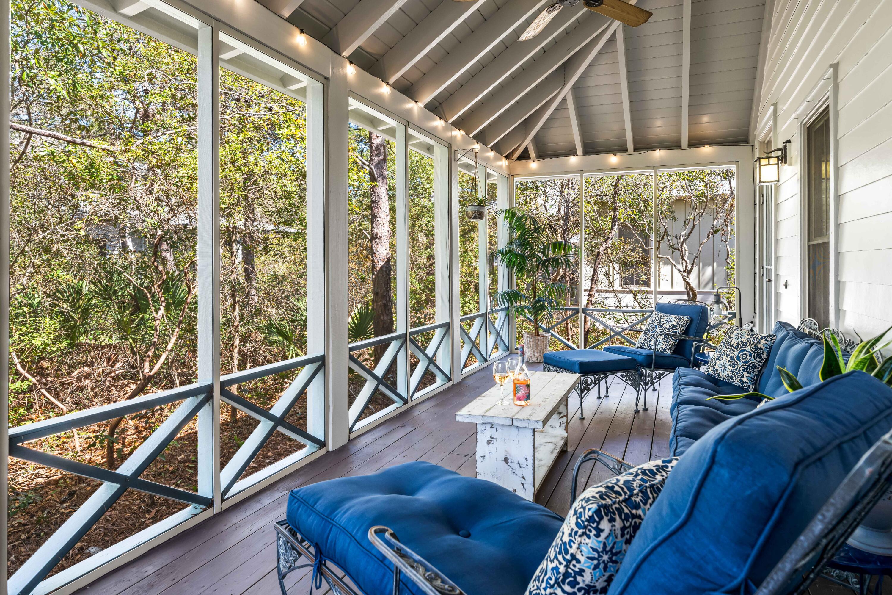 MAGNOLIA COTTAGES - Residential