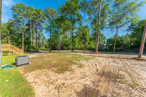 A home in DeFuniak Springs