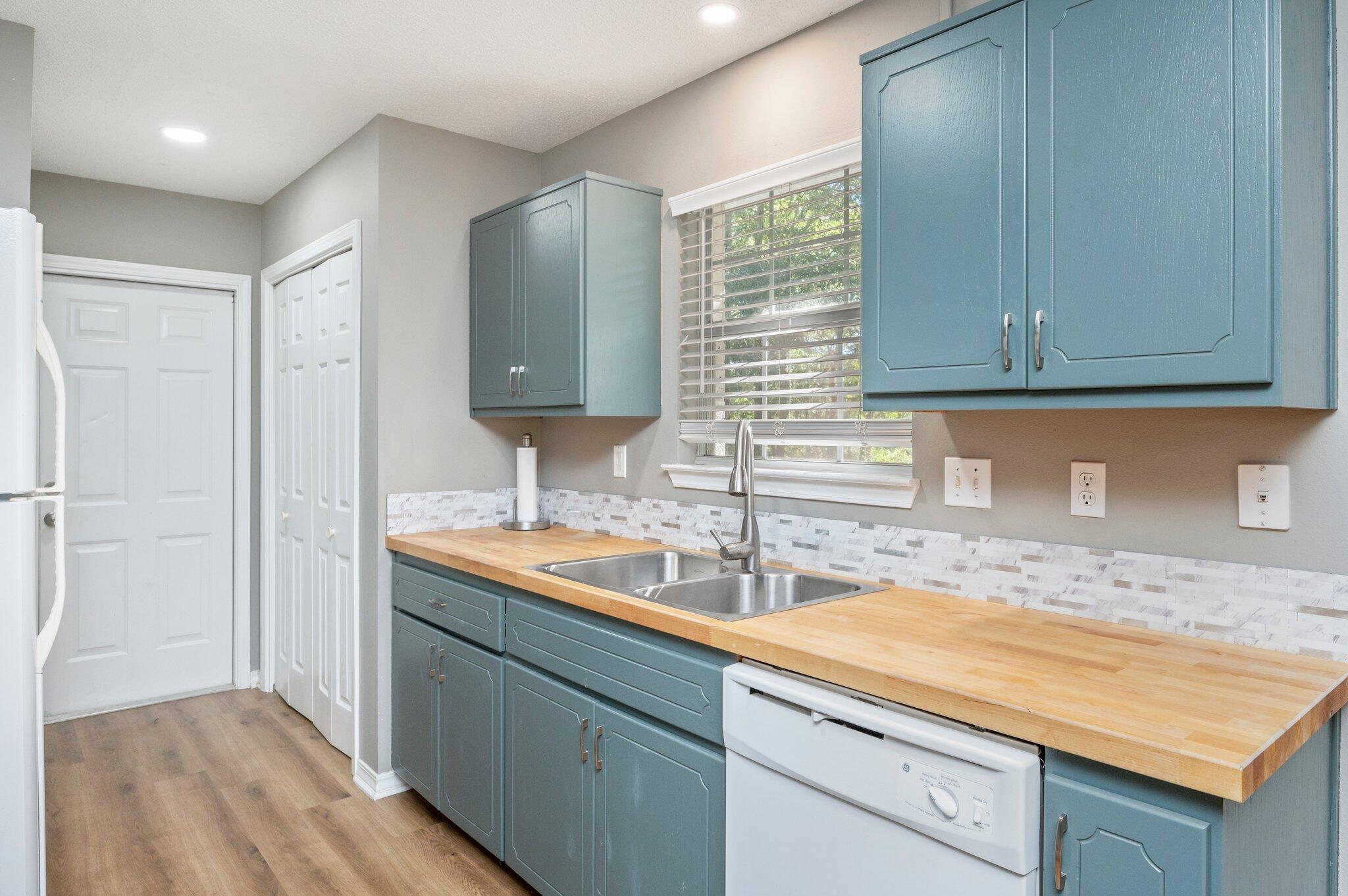 ADAMS POWELL - Residential