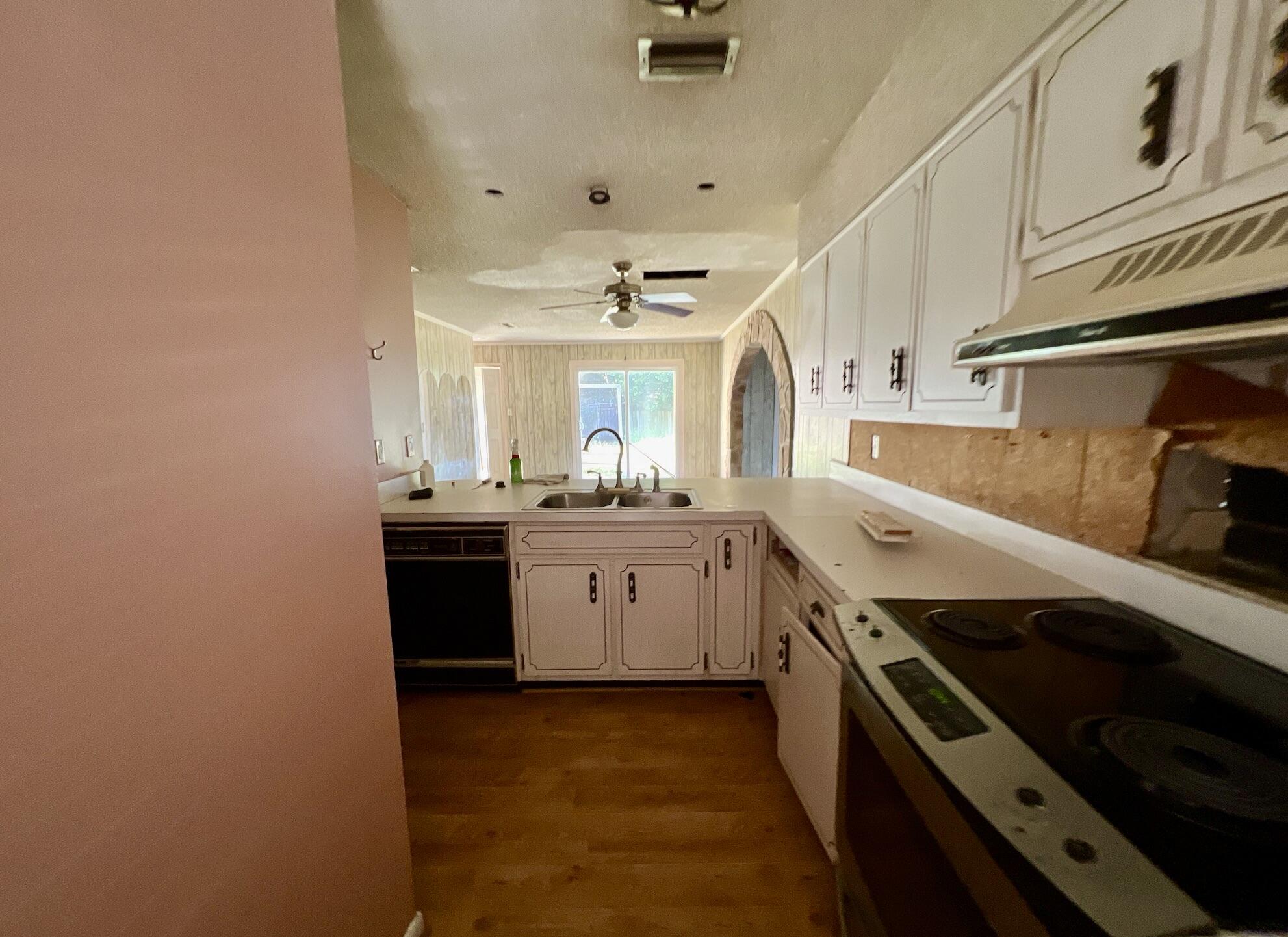 SANDALWOOD T/H - Residential