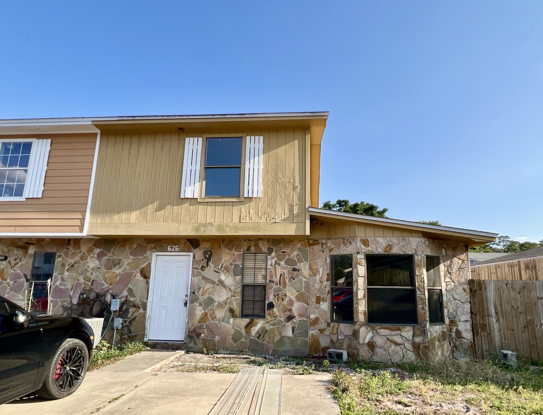 SANDALWOOD T/H - Residential