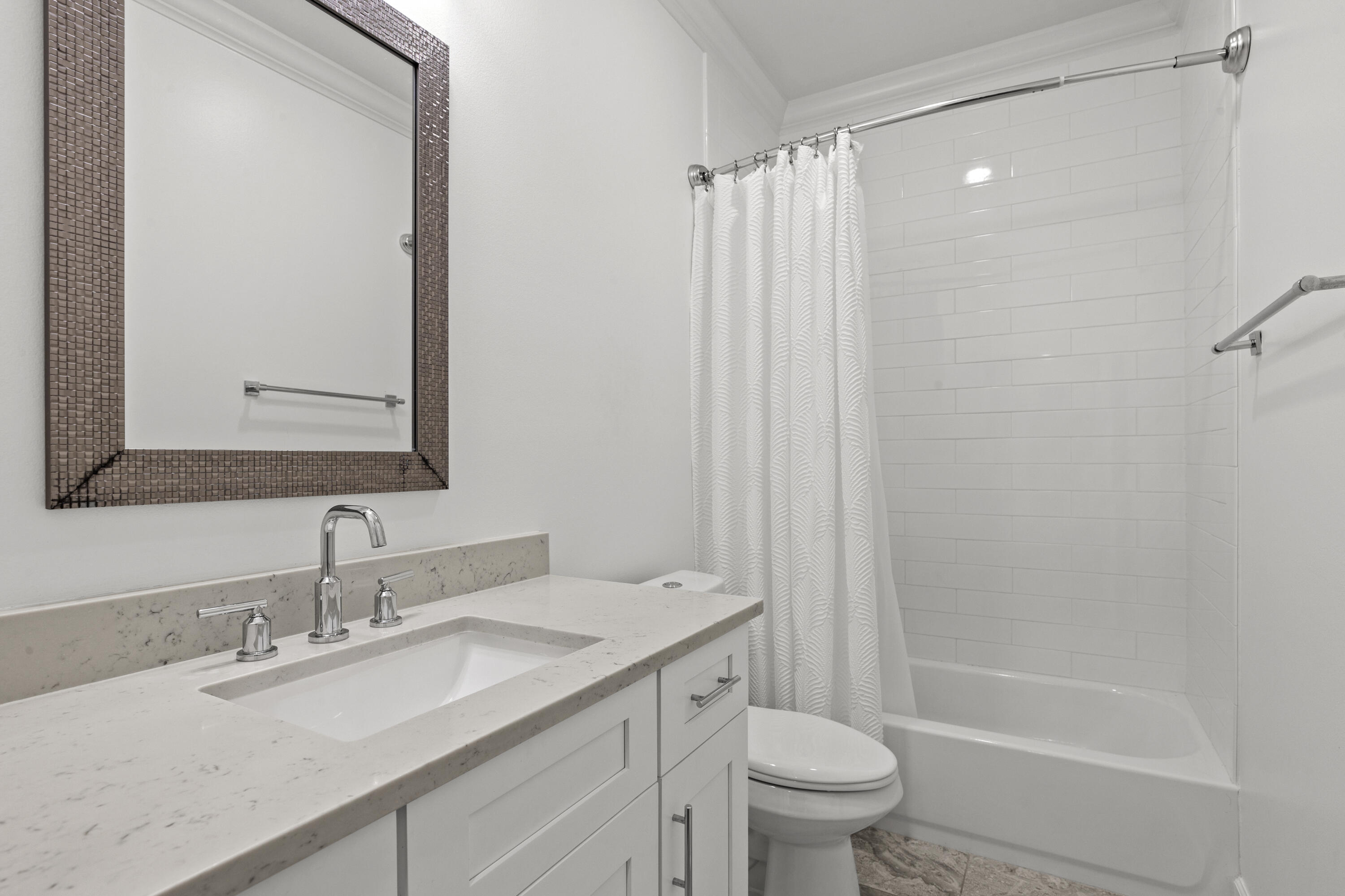 LAKEVIEW - Residential