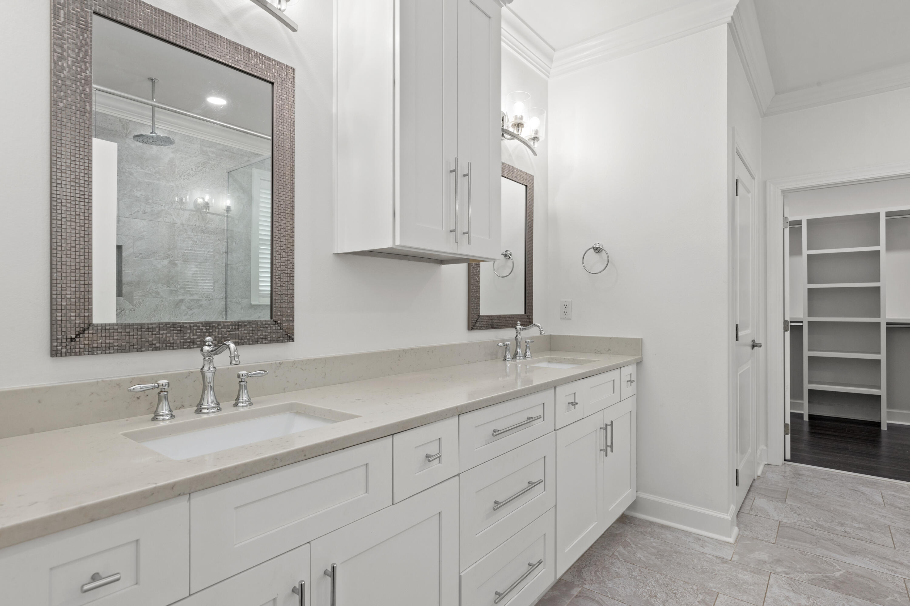 LAKEVIEW - Residential