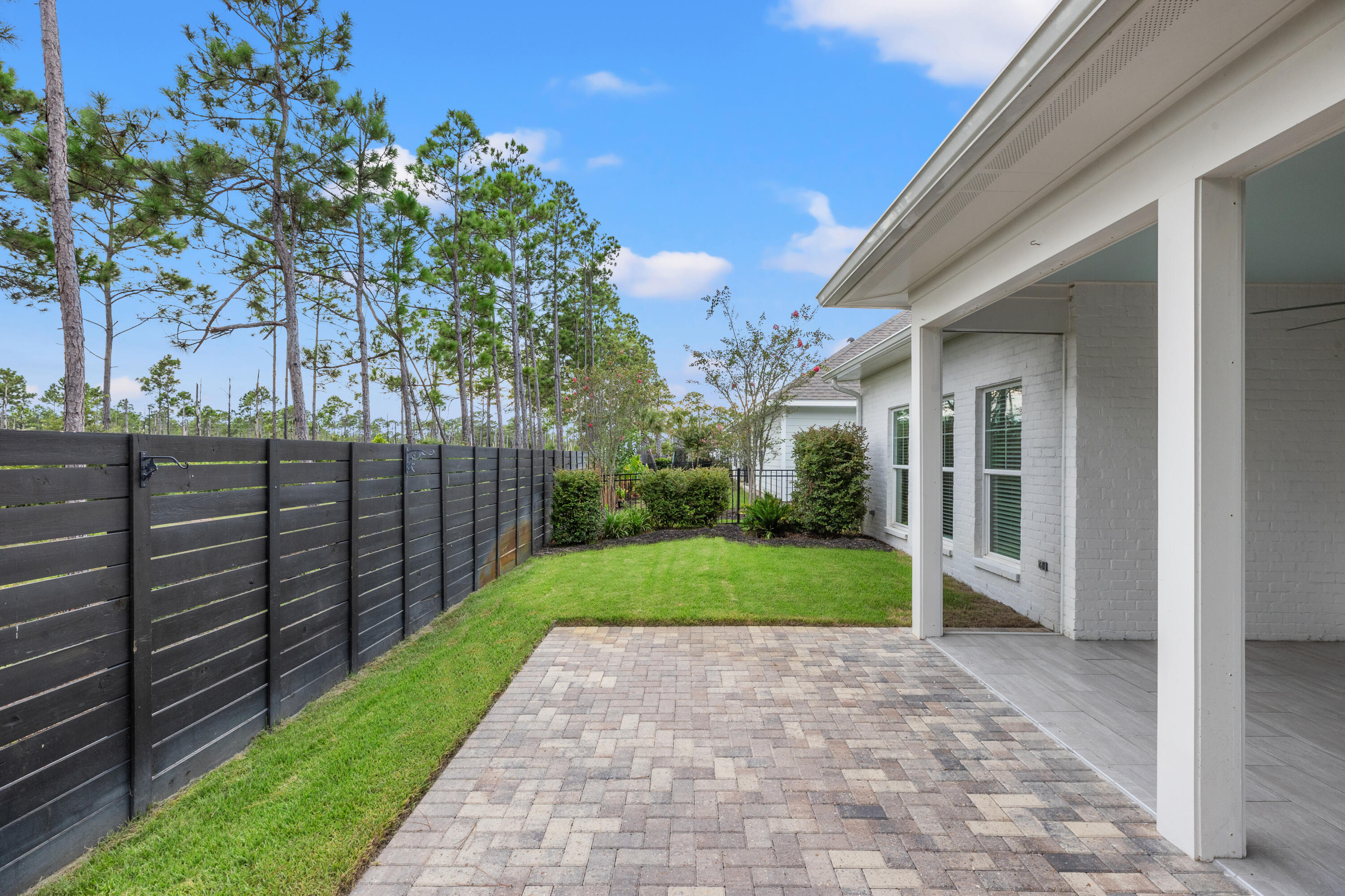 LAKEVIEW - Residential