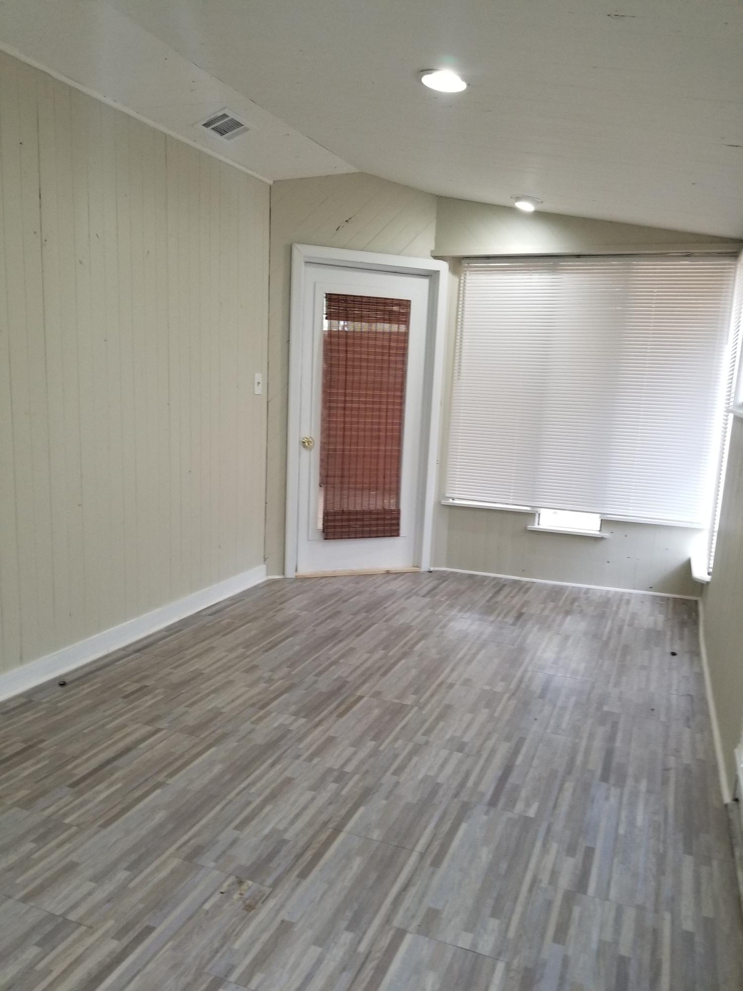 LEON HEIGHTS - Residential Lease