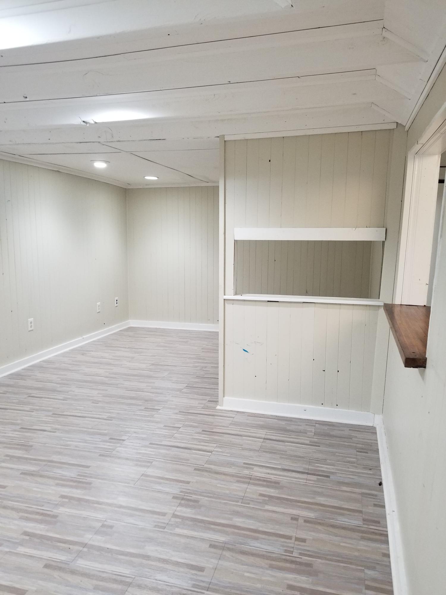 LEON HEIGHTS - Residential Lease