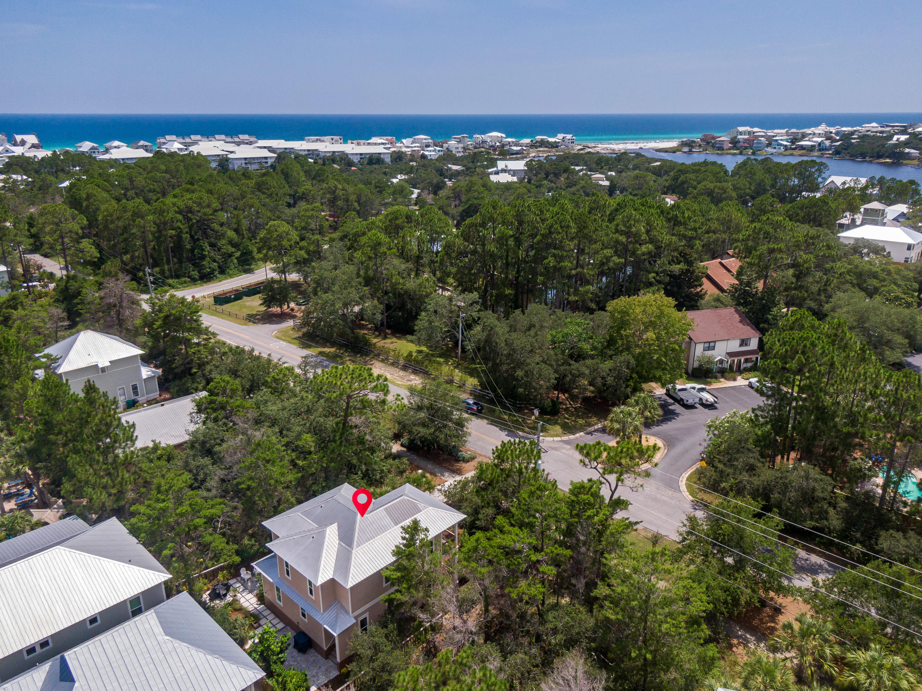 COTTAGES AT EASTERN LAKE - Residential