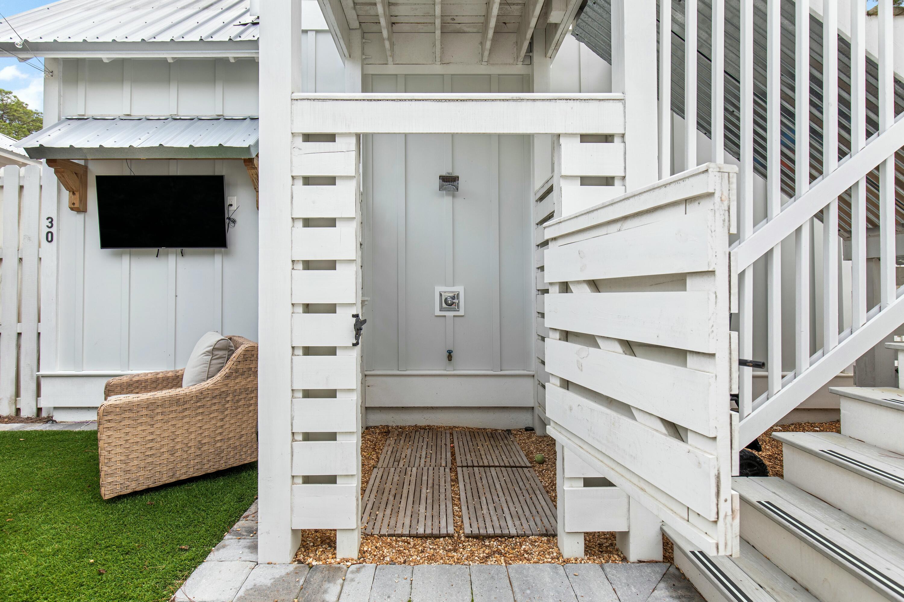 GRAYTON BAYOU - Residential
