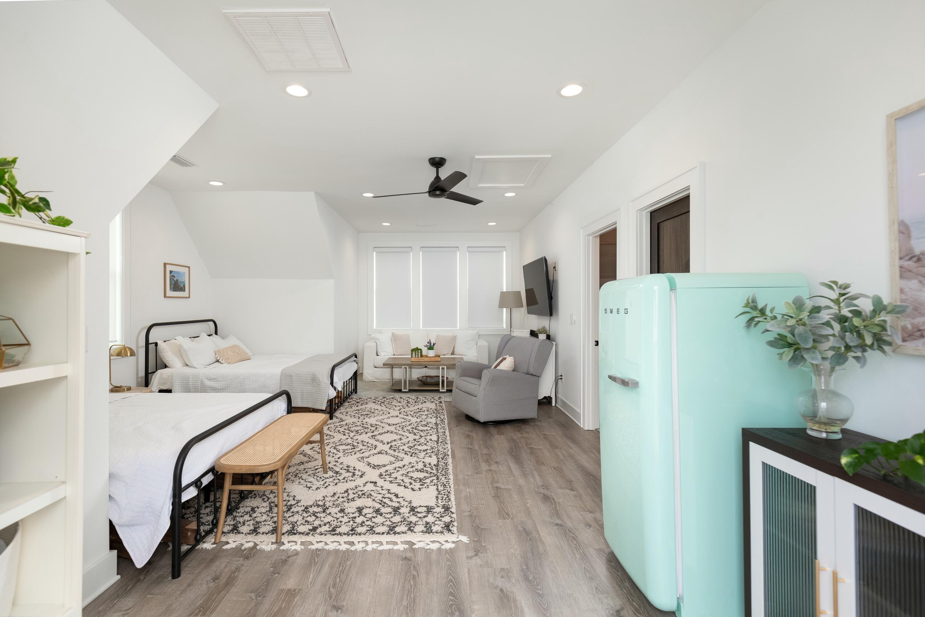 GRAYTON BAYOU - Residential