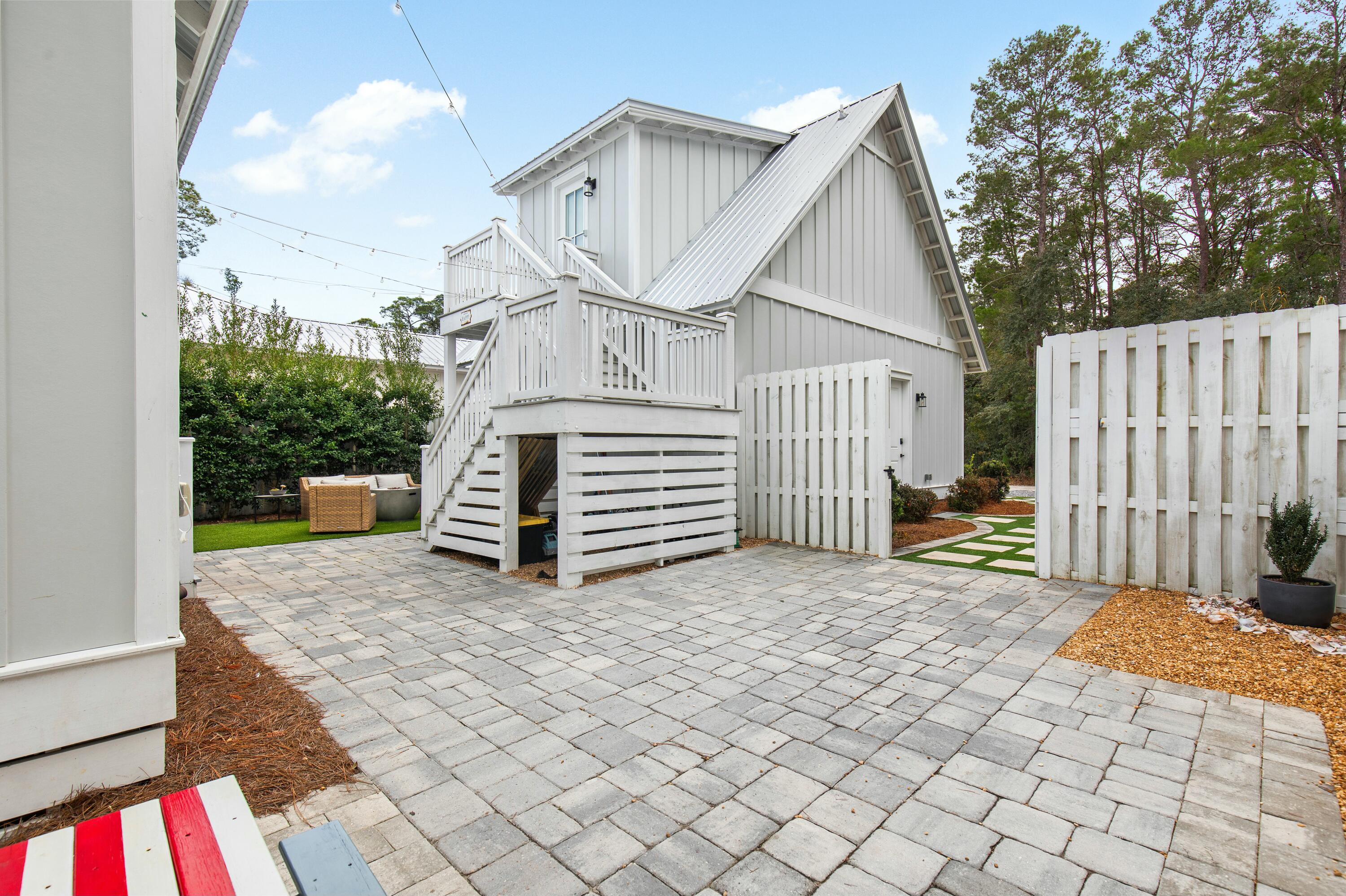 GRAYTON BAYOU - Residential