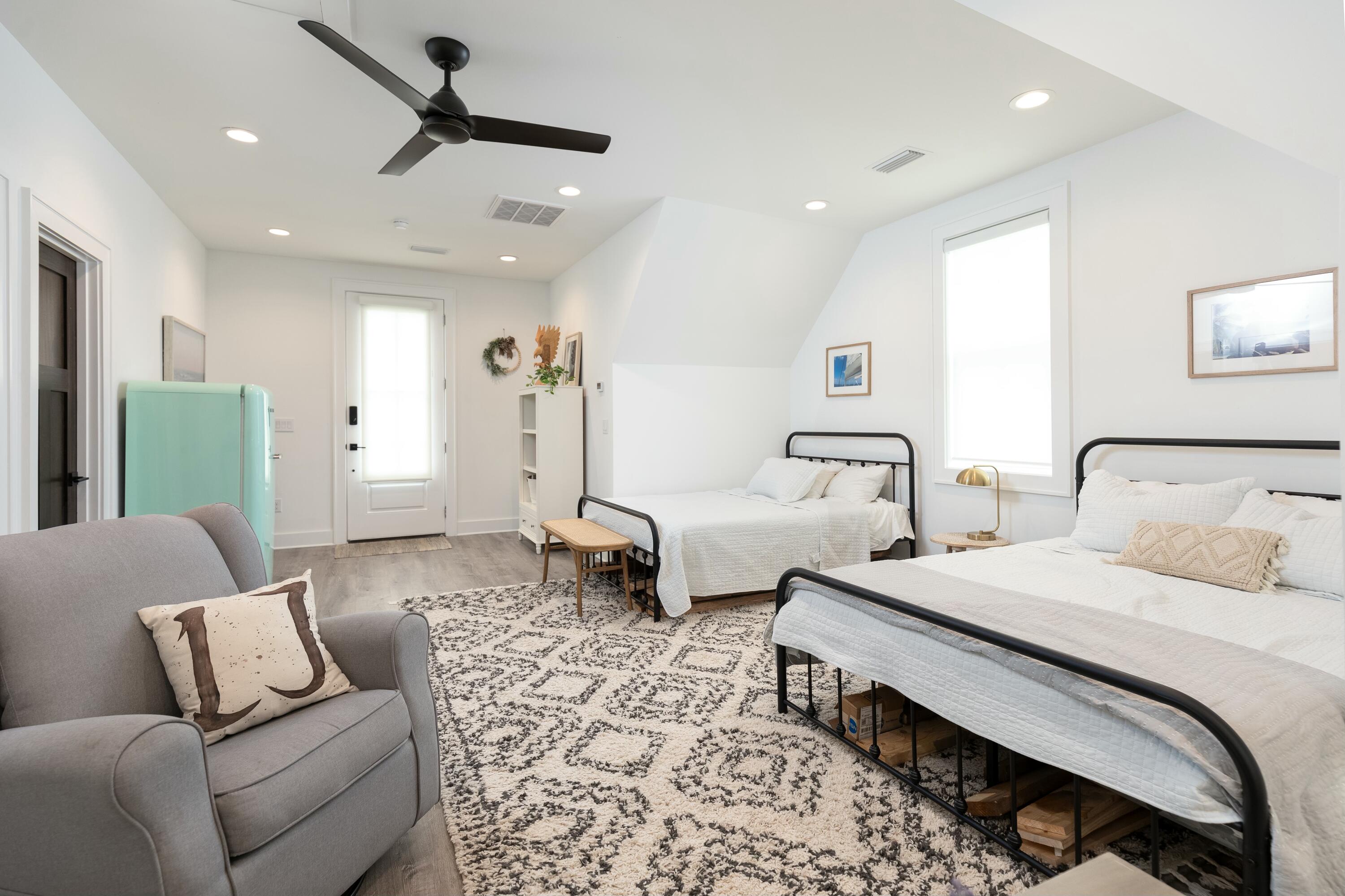 GRAYTON BAYOU - Residential