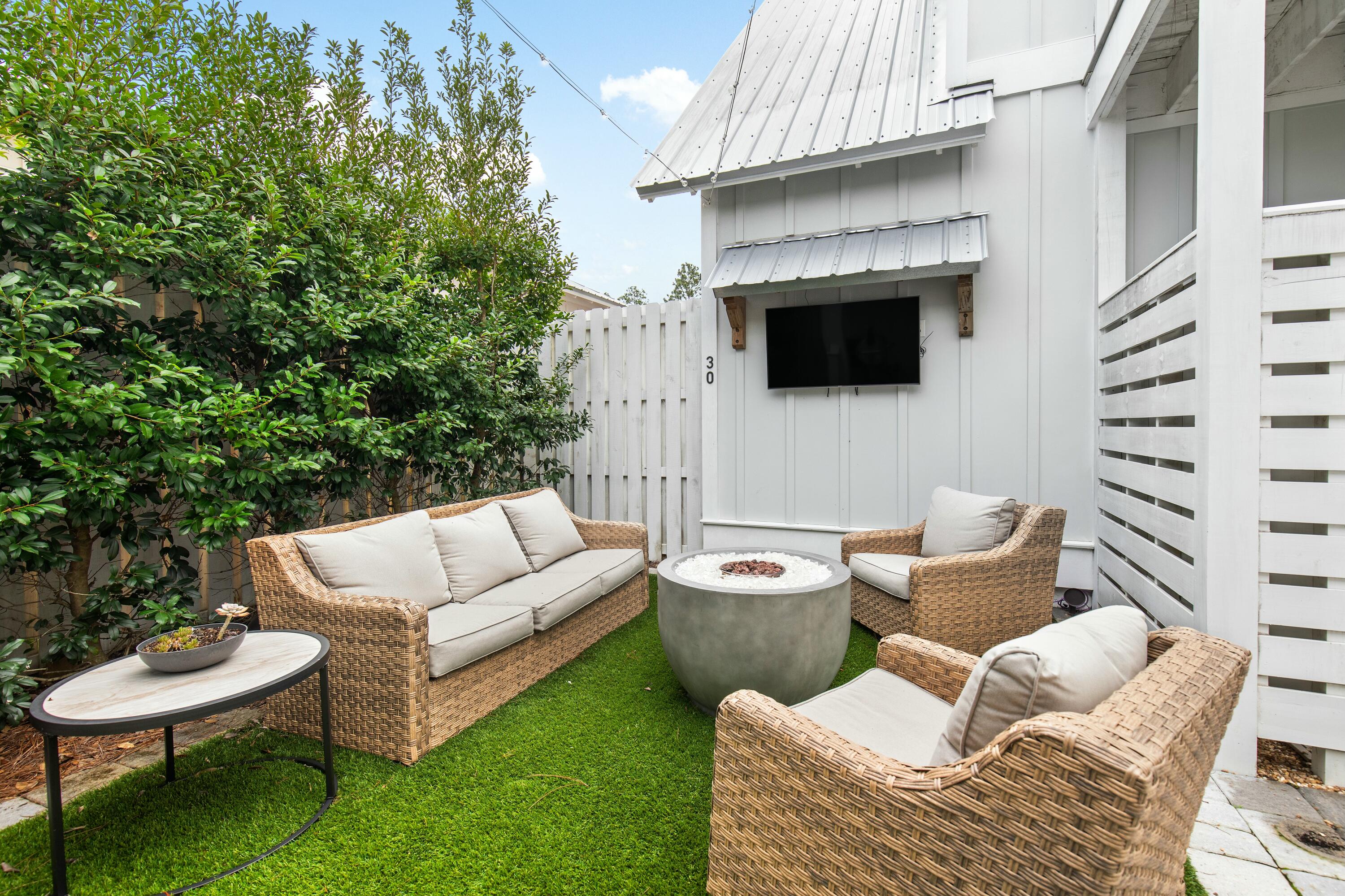 GRAYTON BAYOU - Residential