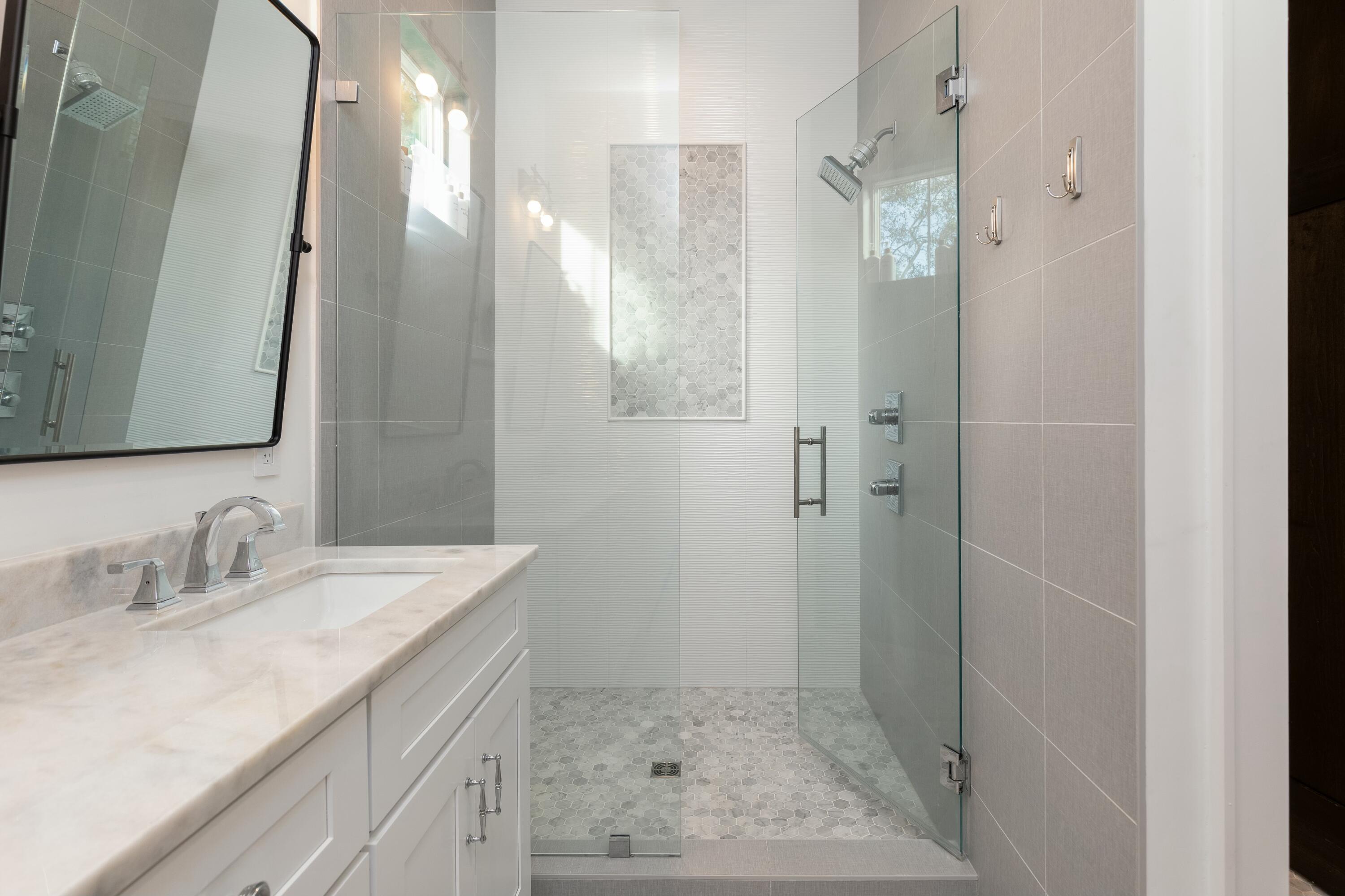 GRAYTON BAYOU - Residential