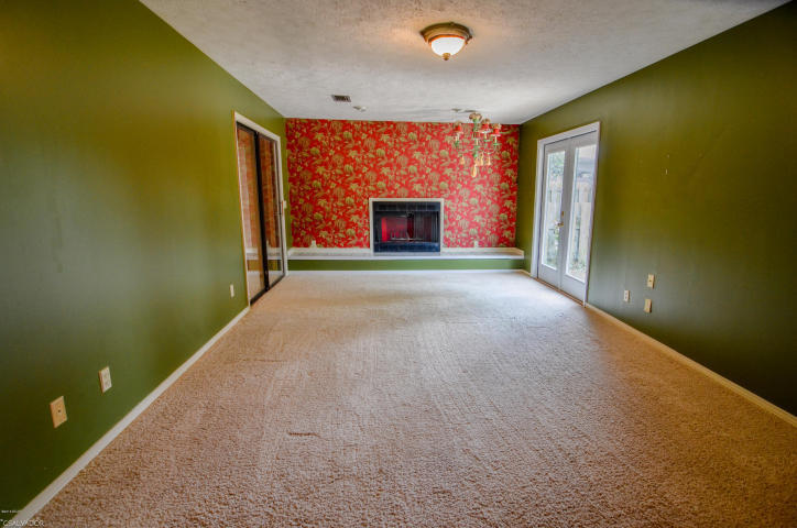 GRAND LAGOON SHORES UNIT 06 - Residential