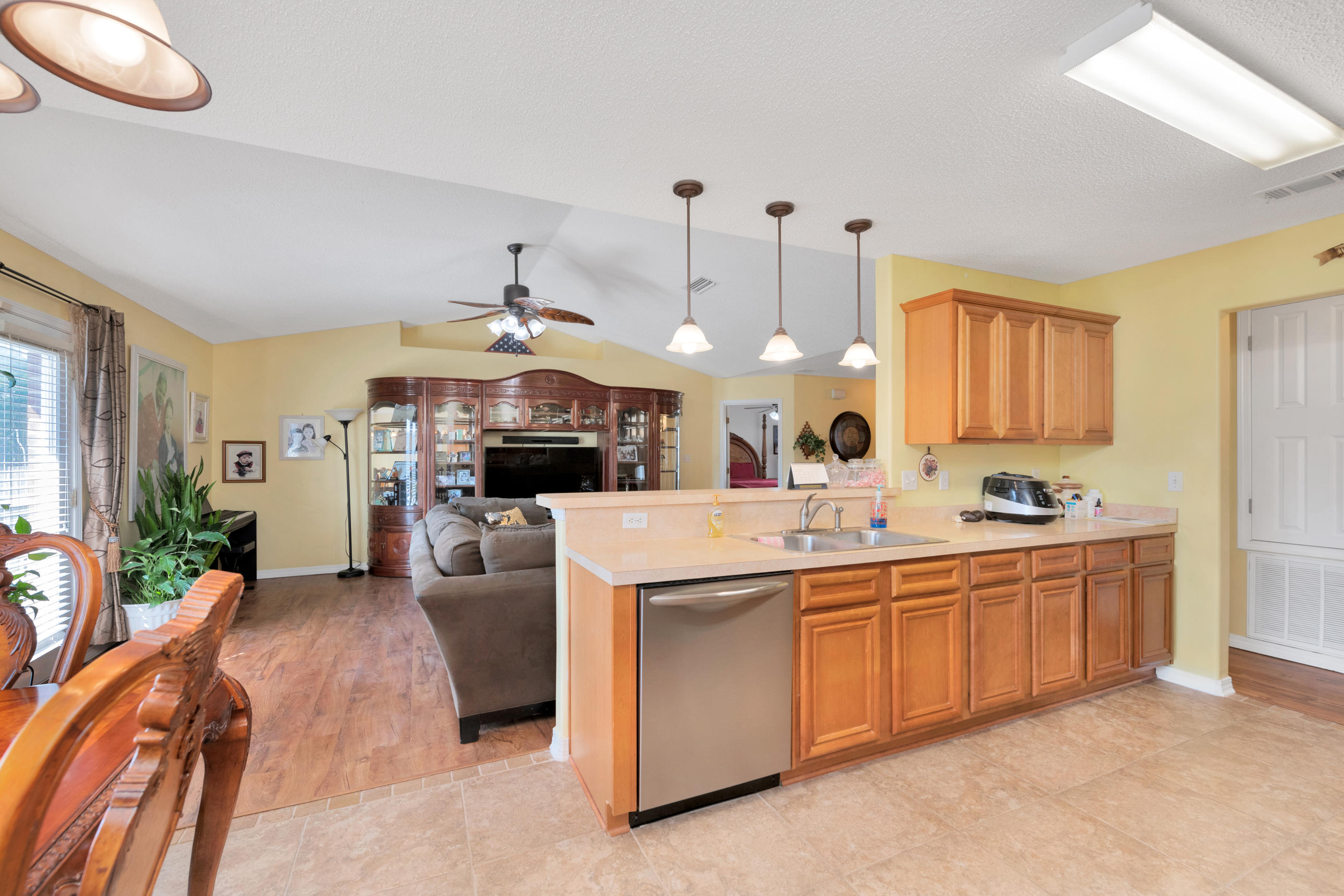 SKY RIDGE ESTATES 1ST ADD - Residential