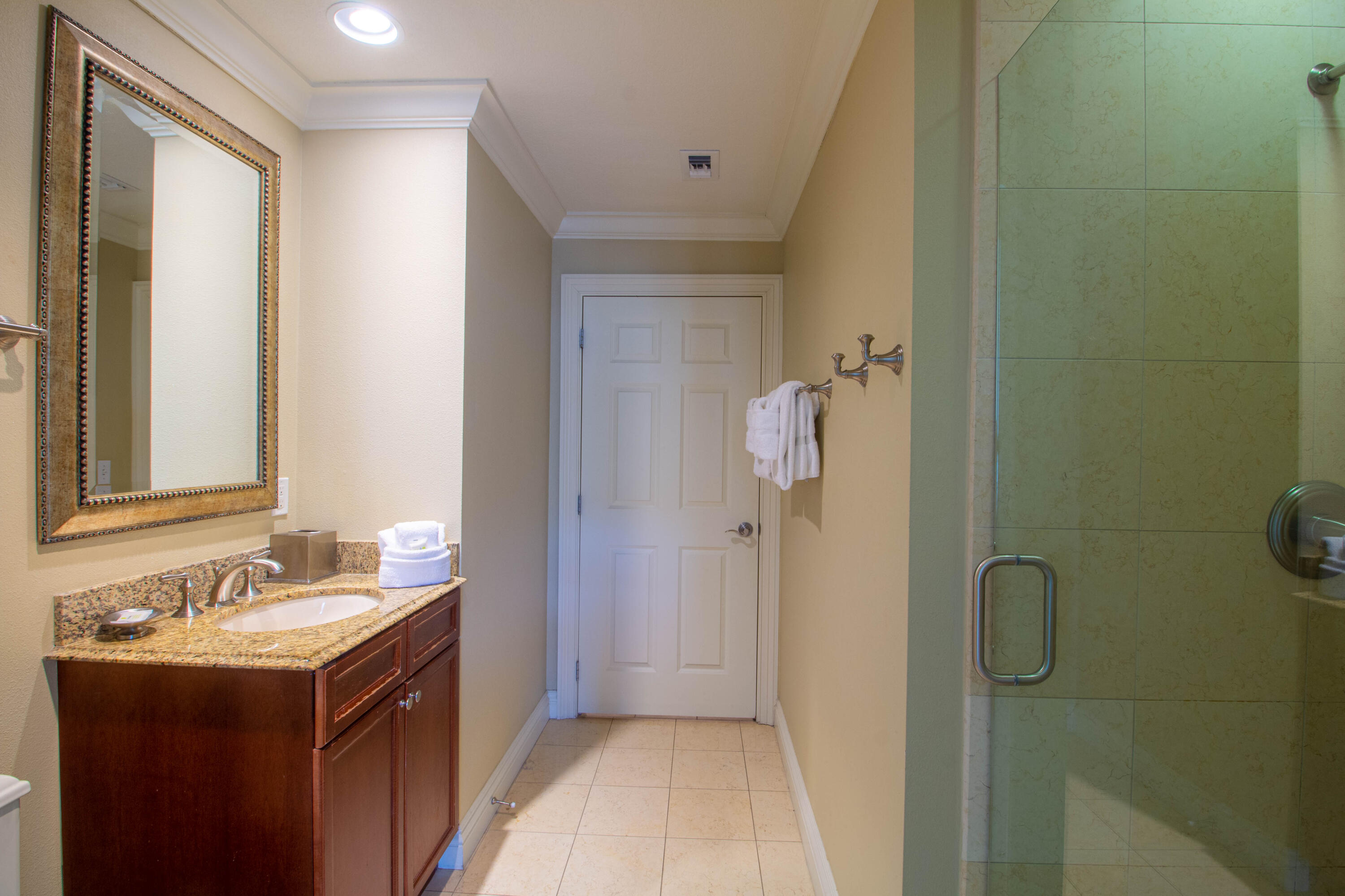 EMERALD GRANDE - Residential