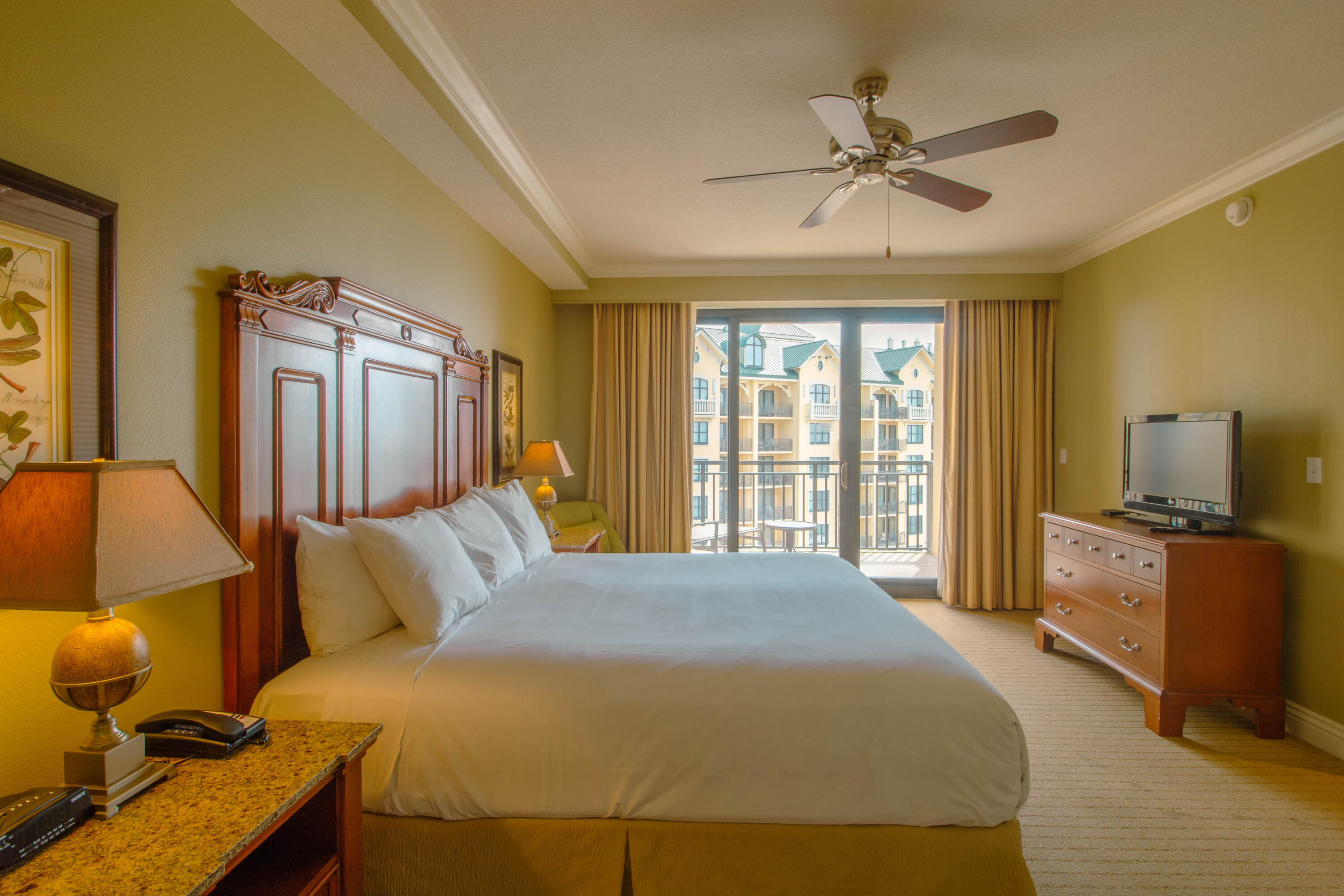 EMERALD GRANDE - Residential