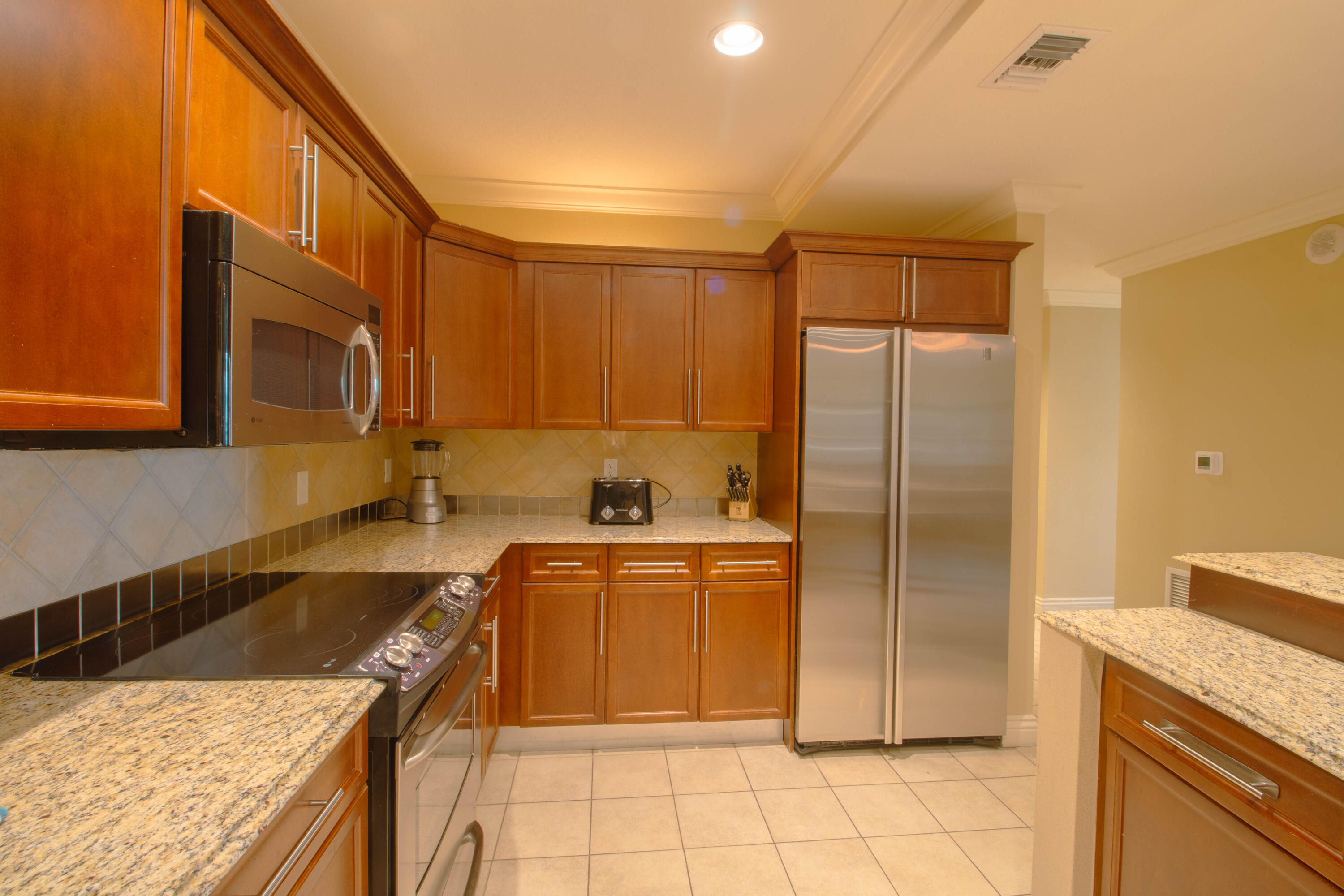 EMERALD GRANDE - Residential