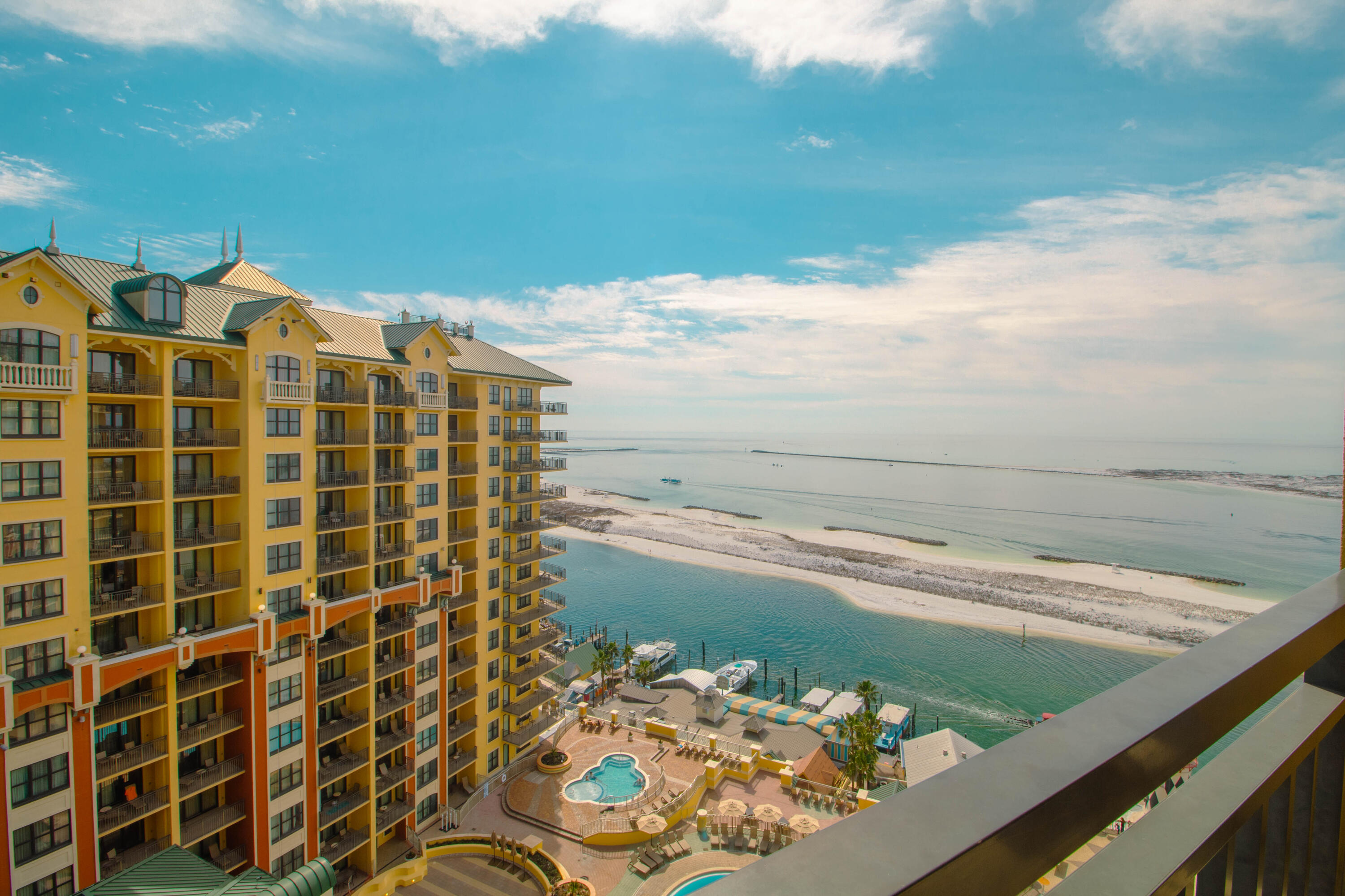 EMERALD GRANDE - Residential