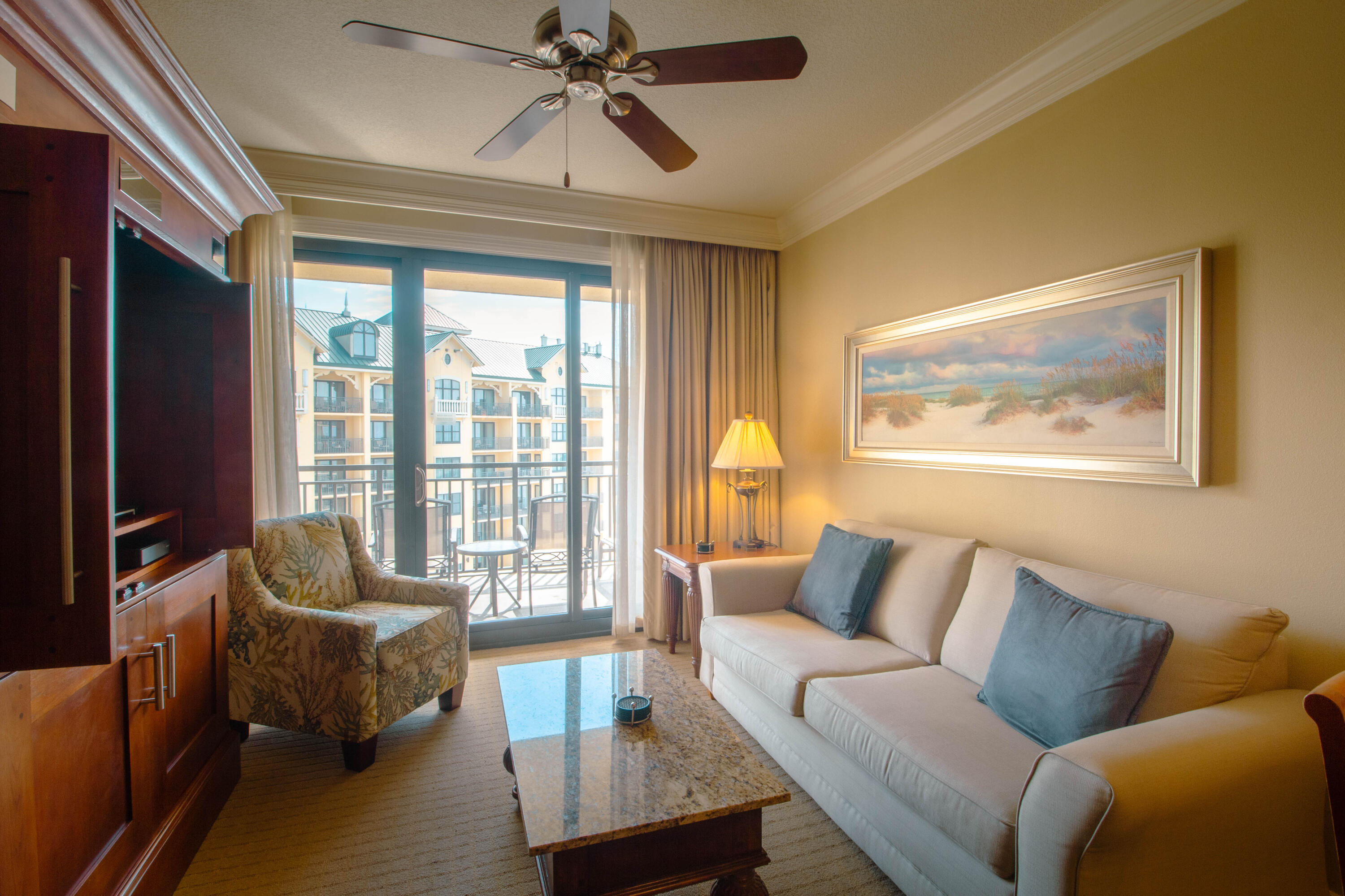 EMERALD GRANDE - Residential