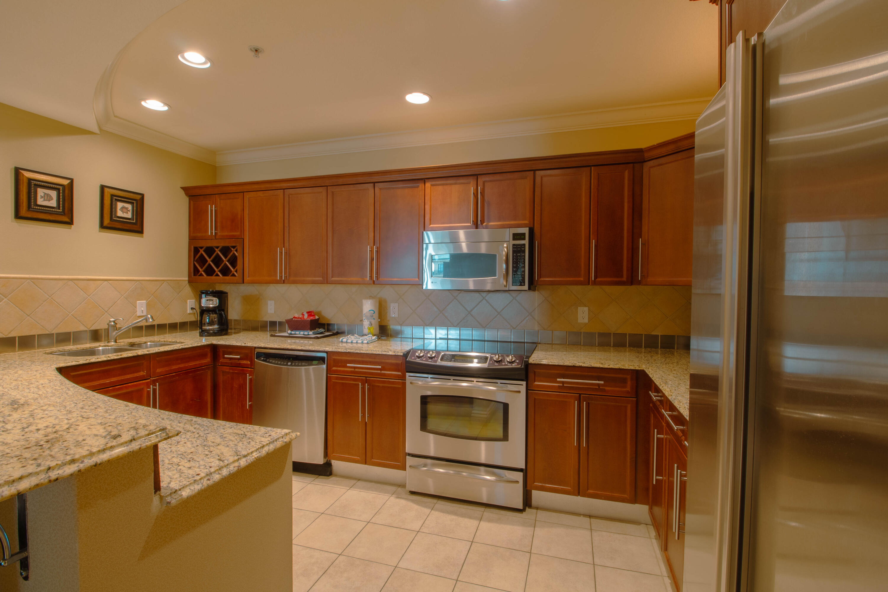 EMERALD GRANDE - Residential