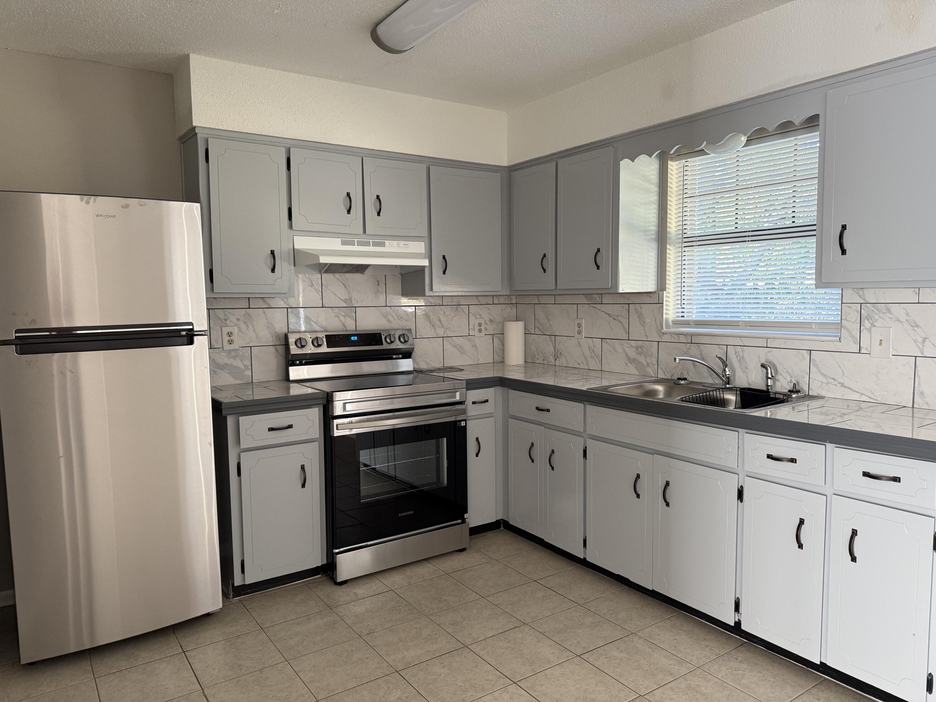 EDNEY ADD - Residential Lease