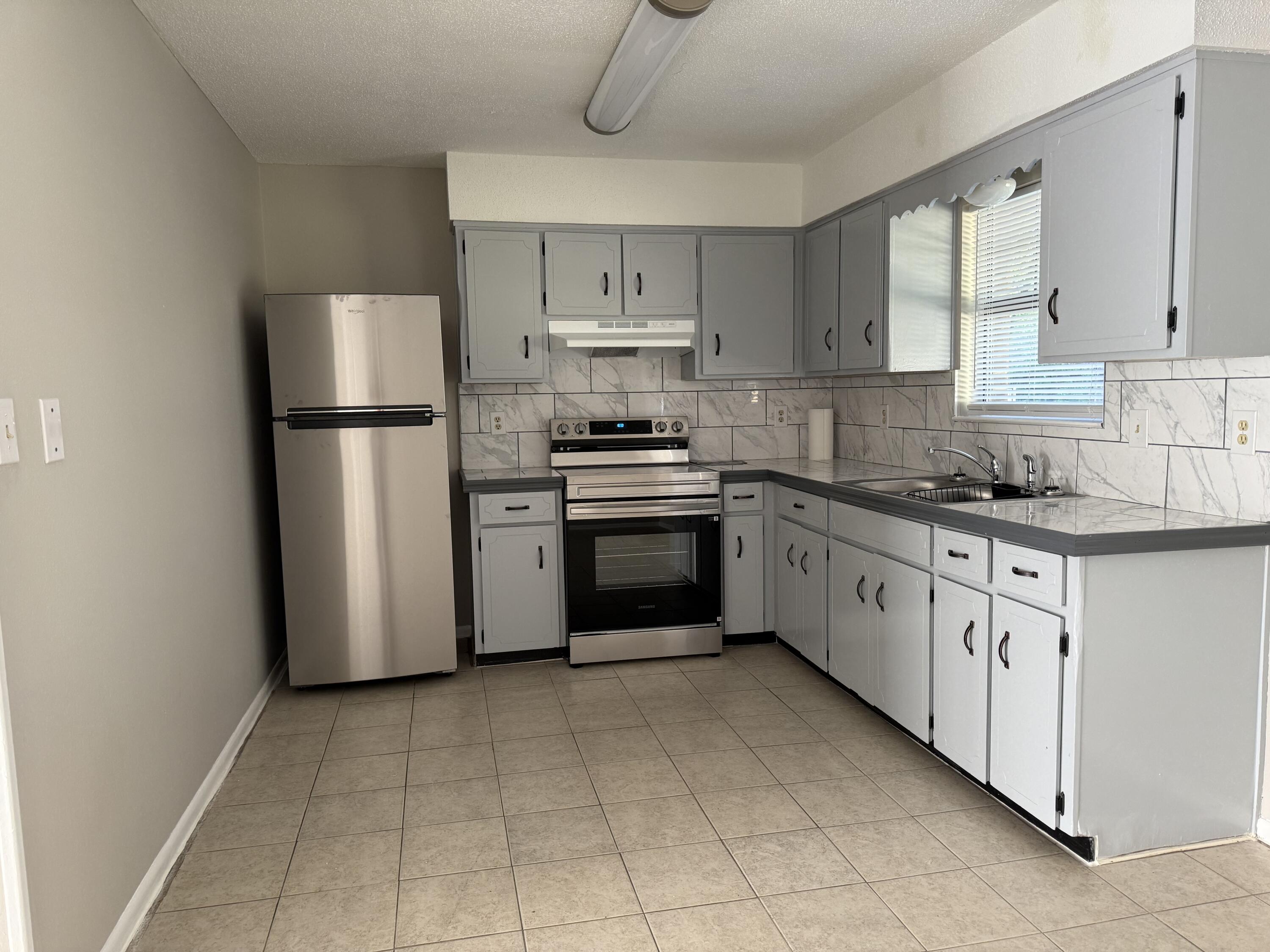 EDNEY ADD - Residential Lease