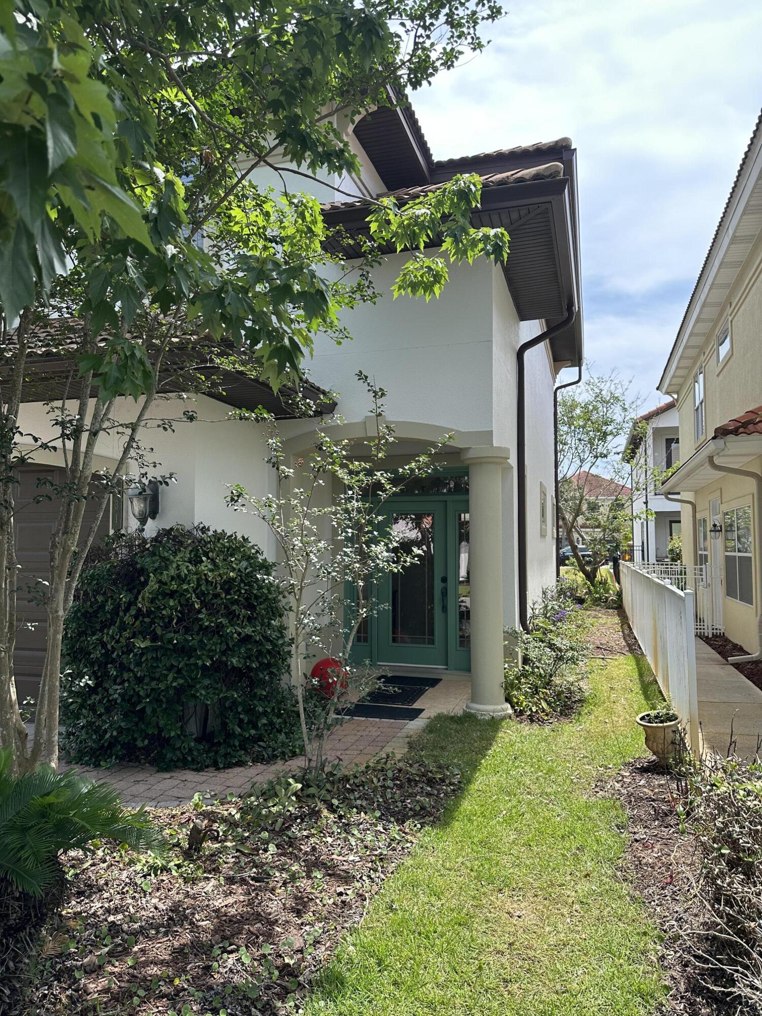 CALUSA BAY S/D - Residential Lease