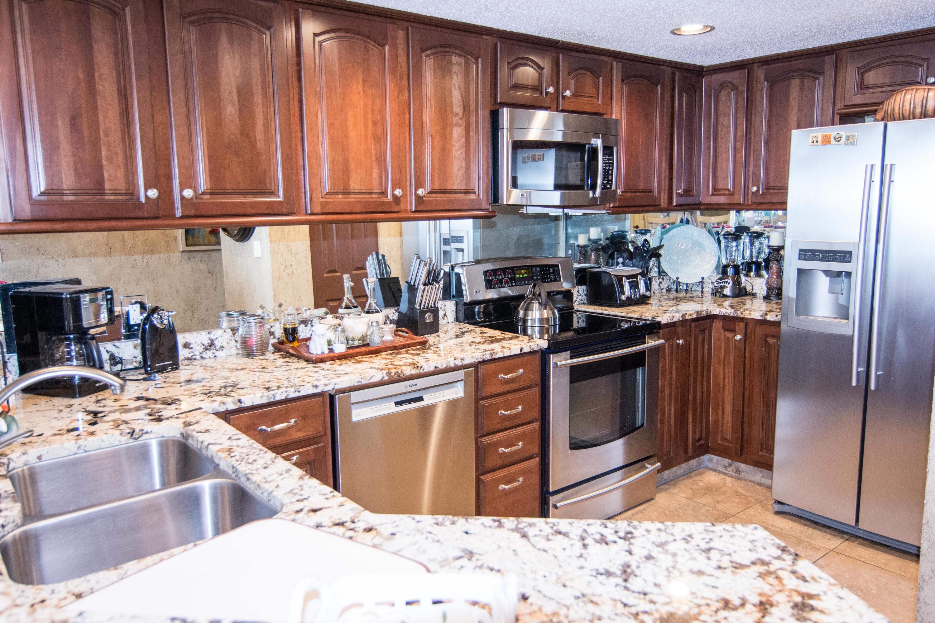 JADE EAST TOWERS CONDO - Residential