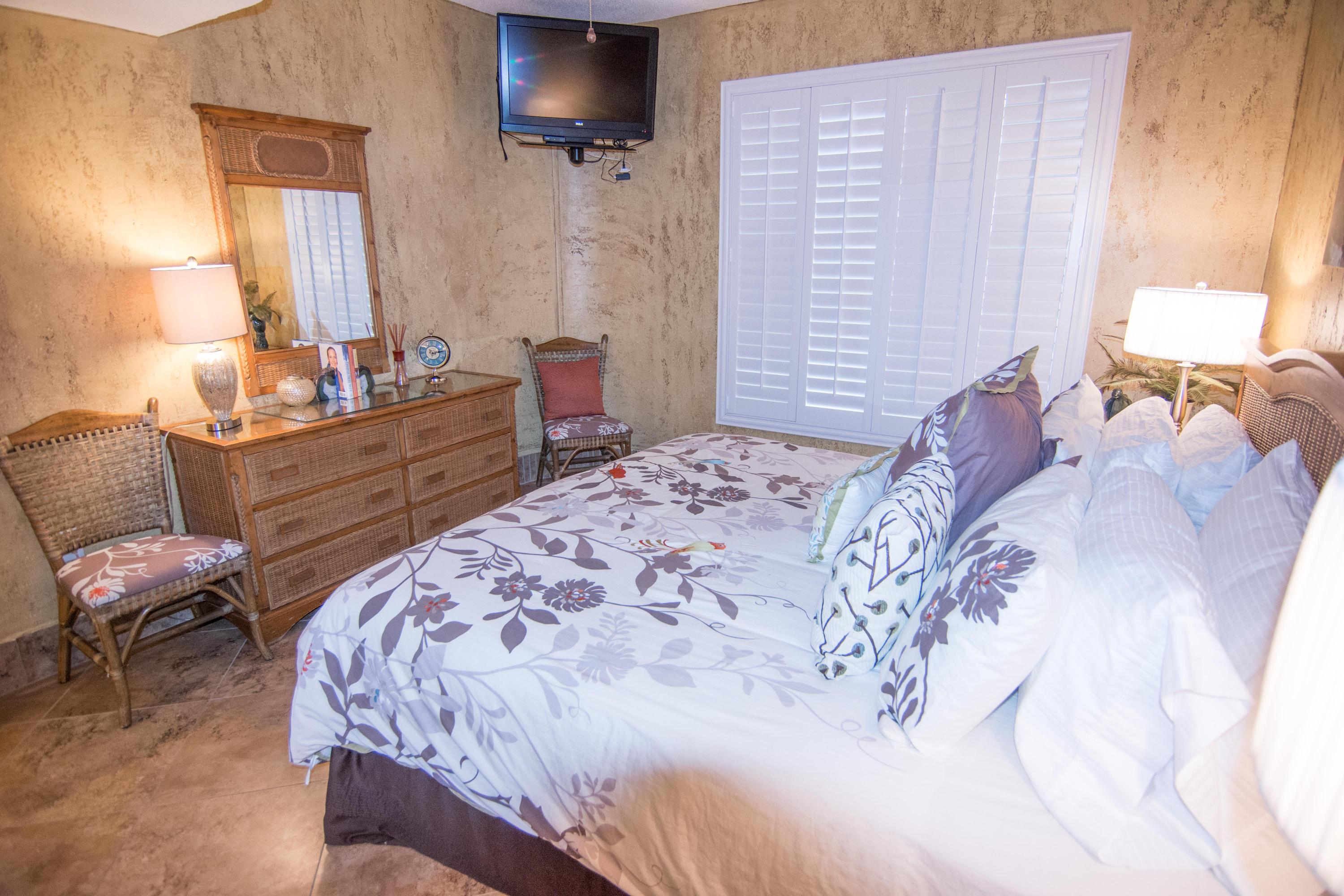 JADE EAST TOWERS CONDO - Residential