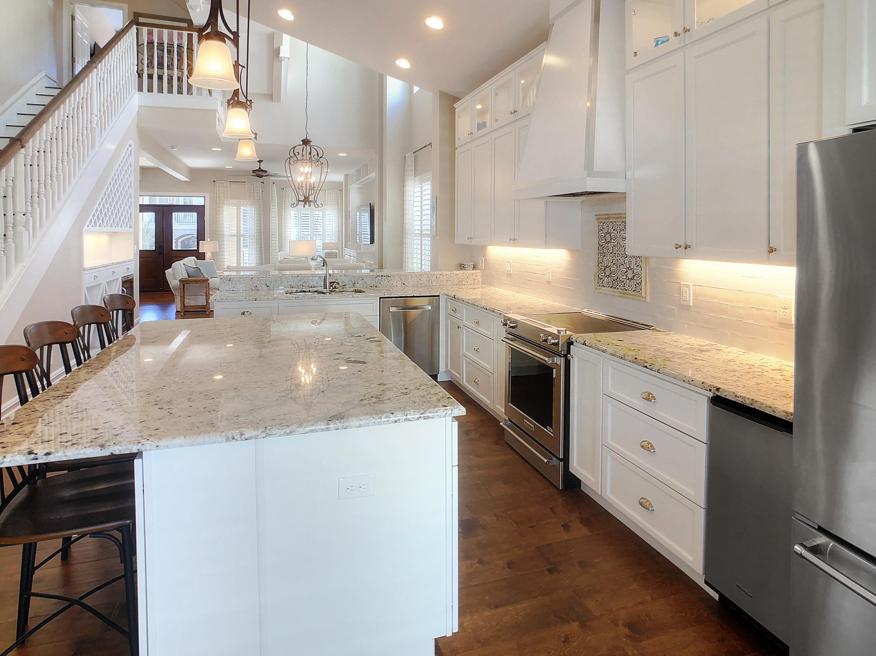 VILLAGE OF WHITE CLIFFS THE - Residential