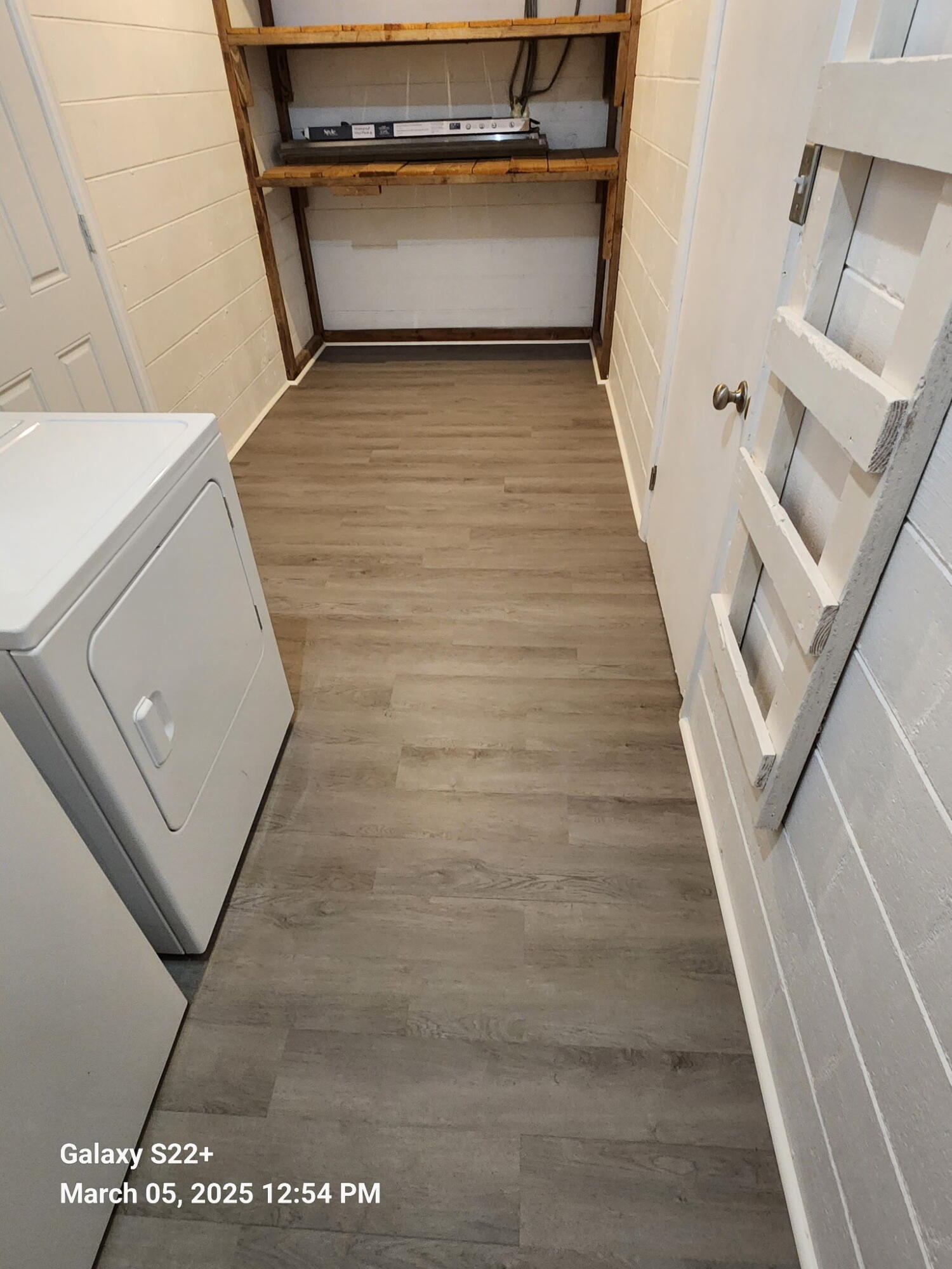 WOODLAND SHORES - Residential