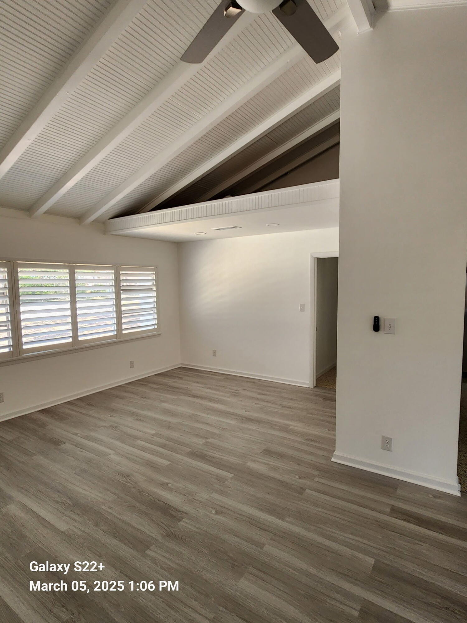 WOODLAND SHORES - Residential