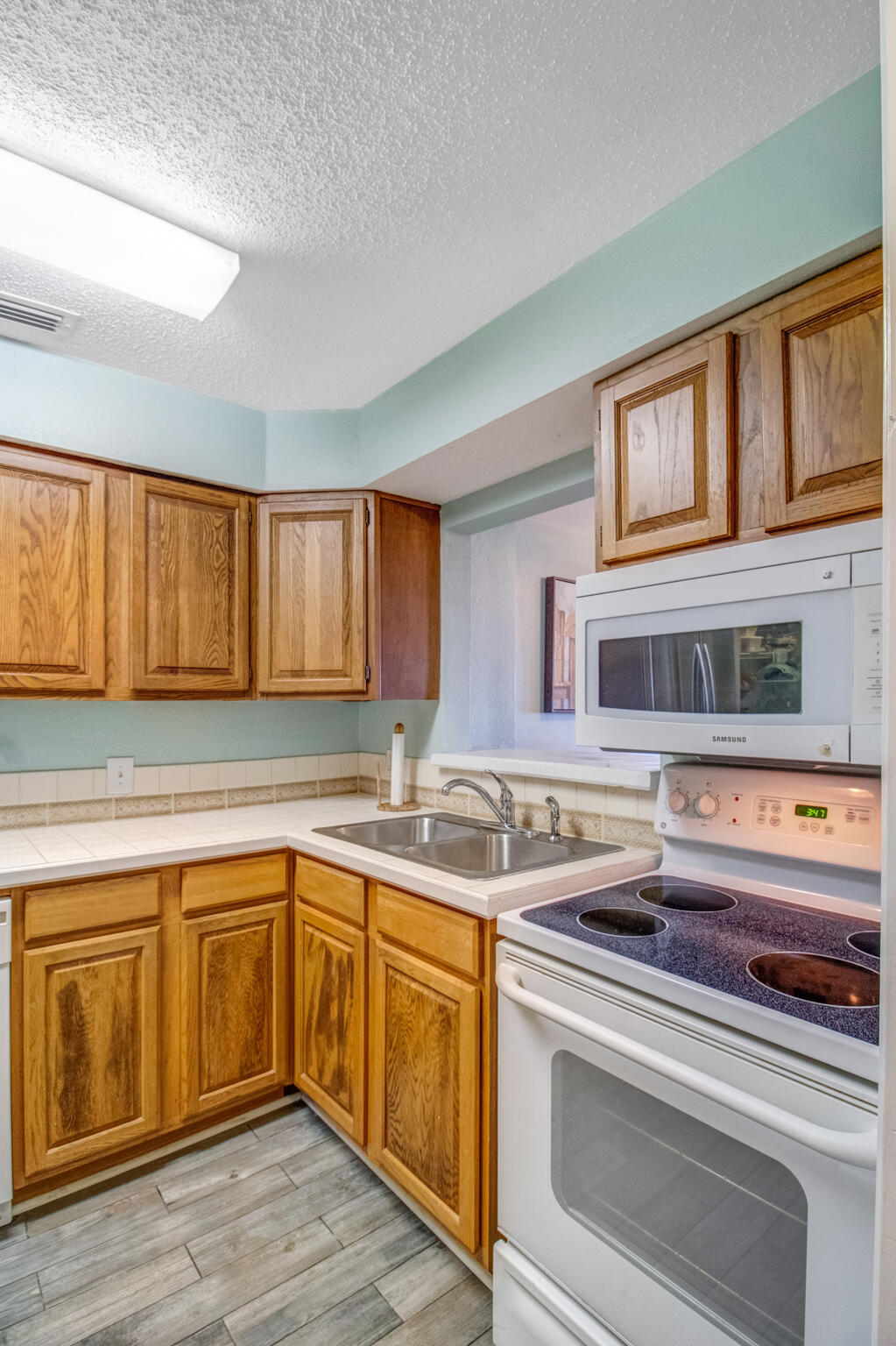 SAFE HARBOUR VILLAGE CONDO - Residential