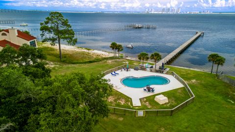 A home in Navarre