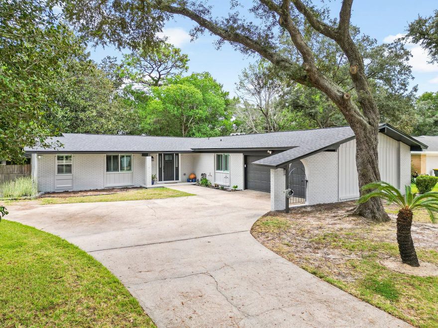 Welcome Home!  This 4/2 ranch style home in the highly sought after Kenwood neighborhood is full of upgrades!  From the gourmet kitchen to the newly painted brick exterior and new roof, no expense was spared in making this home remarkable.  As you enter the front door, you will notice the large living and dining room directly in front of you.  The master bedroom to the left is gorgeous with the custom walk-in closet and beautifully  renovated master bathroom featuring heated towel racks and a heated bathroom floor!  This home features engineered vinyl plank flooring throughout, stainless steel appliances in the gourmet kitchen, granite counter tops and an open floor plan for the kitchen and family room, making this home perfect for entertaining. The home was rewired in 2019, All HVAC ductwork replaced in 2019.  Plantation shutters new in 2021
Like new washer and dryer will convey.  
Schedule your showing today!