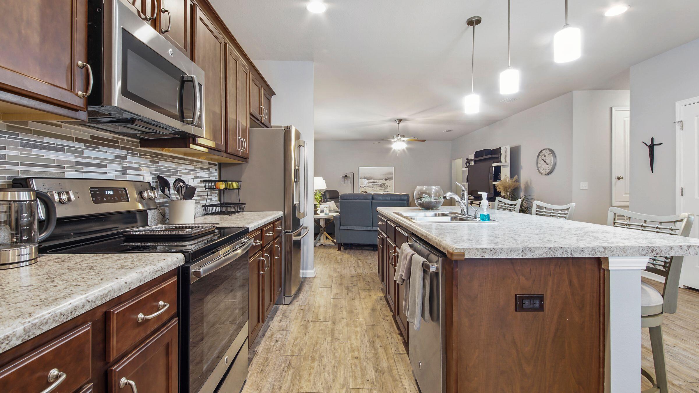 HAMMOCK BAY - Residential