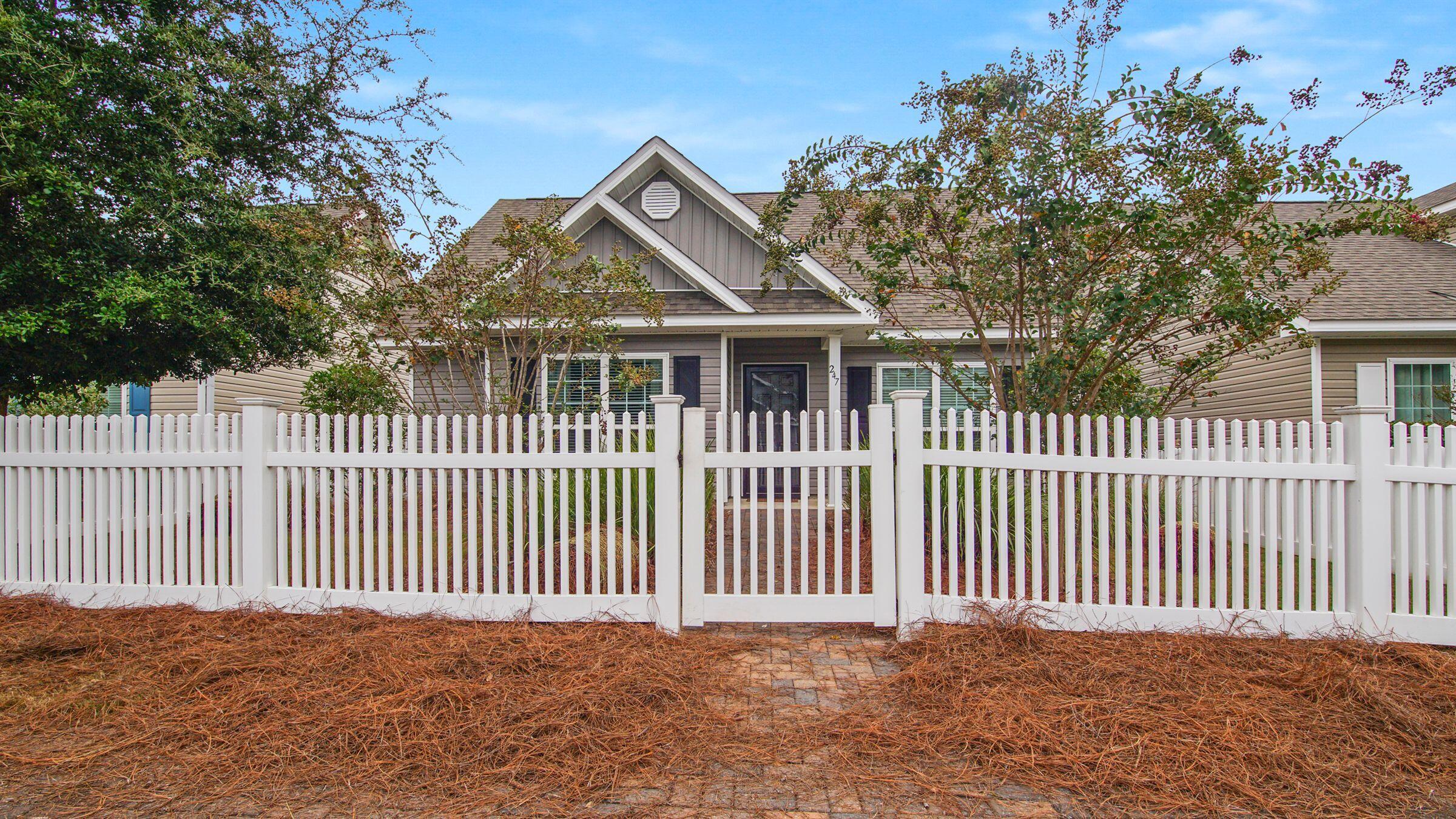 HAMMOCK BAY - Residential