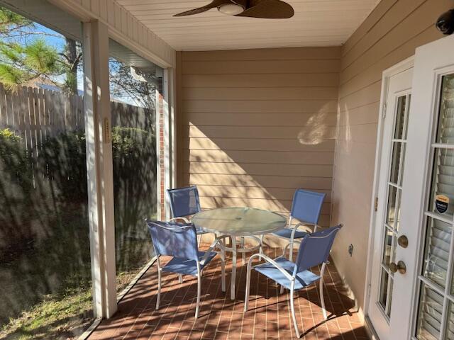 DIAMOND LAKES - Residential Lease