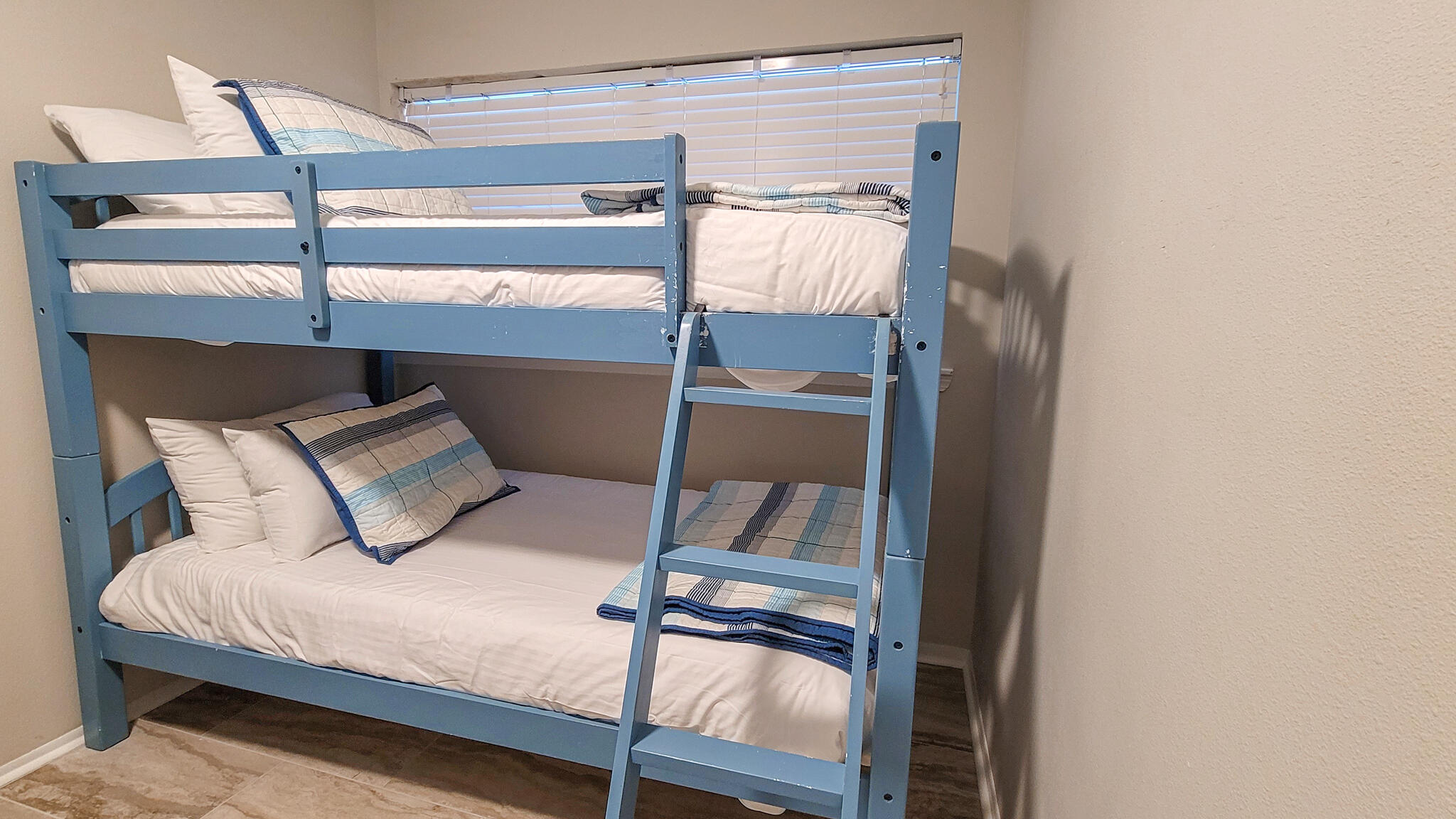 HOLIDAY ISLE - Residential