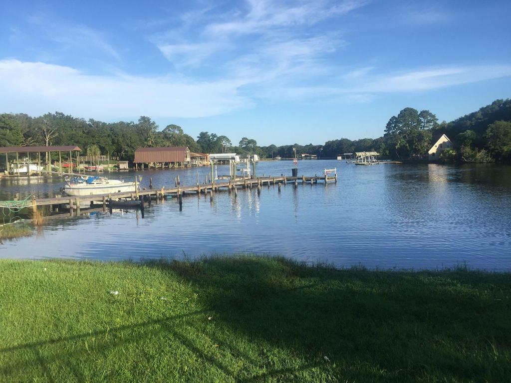 A waterfront community in the heart of Fort Walton Beach and convenient to Sam's, Walmart and Lowes. This unit is totally updated! New kitchen, living room area, laundry room, bathroom, electric panel, new appliances and new water heater. Pier One is located on the most beautiful Cinco Bayou. A boater's dream with boat slips available, and direct access to Cinco Bayou just a short boat trip to Choctawhatchee Bay, this 2-bedroom 1 bath condo has a roomy and nice balcony outside. Easy access to both Eglin AFB, Hurlburt AFB and white sand beaches. HOA fees cover outside insurance, water, trash, pest control, maintenance on building, grounds, pool, dock, and tennis courts.The seller has home inspection report.