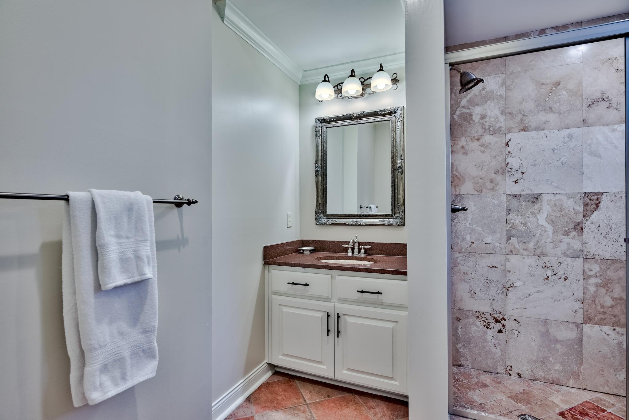 LA VALENCIA BEACH RESORT - Residential