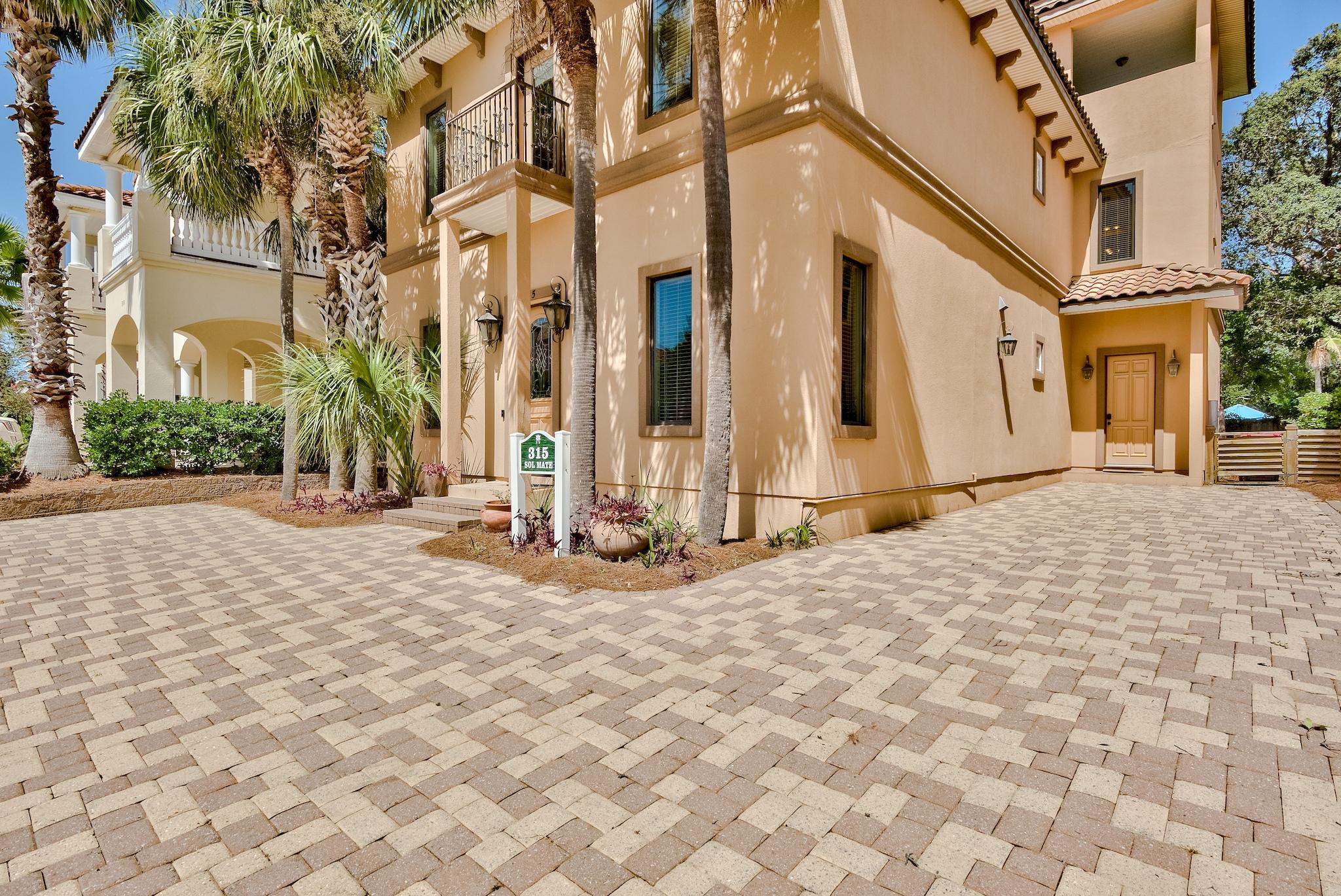 LA VALENCIA BEACH RESORT - Residential